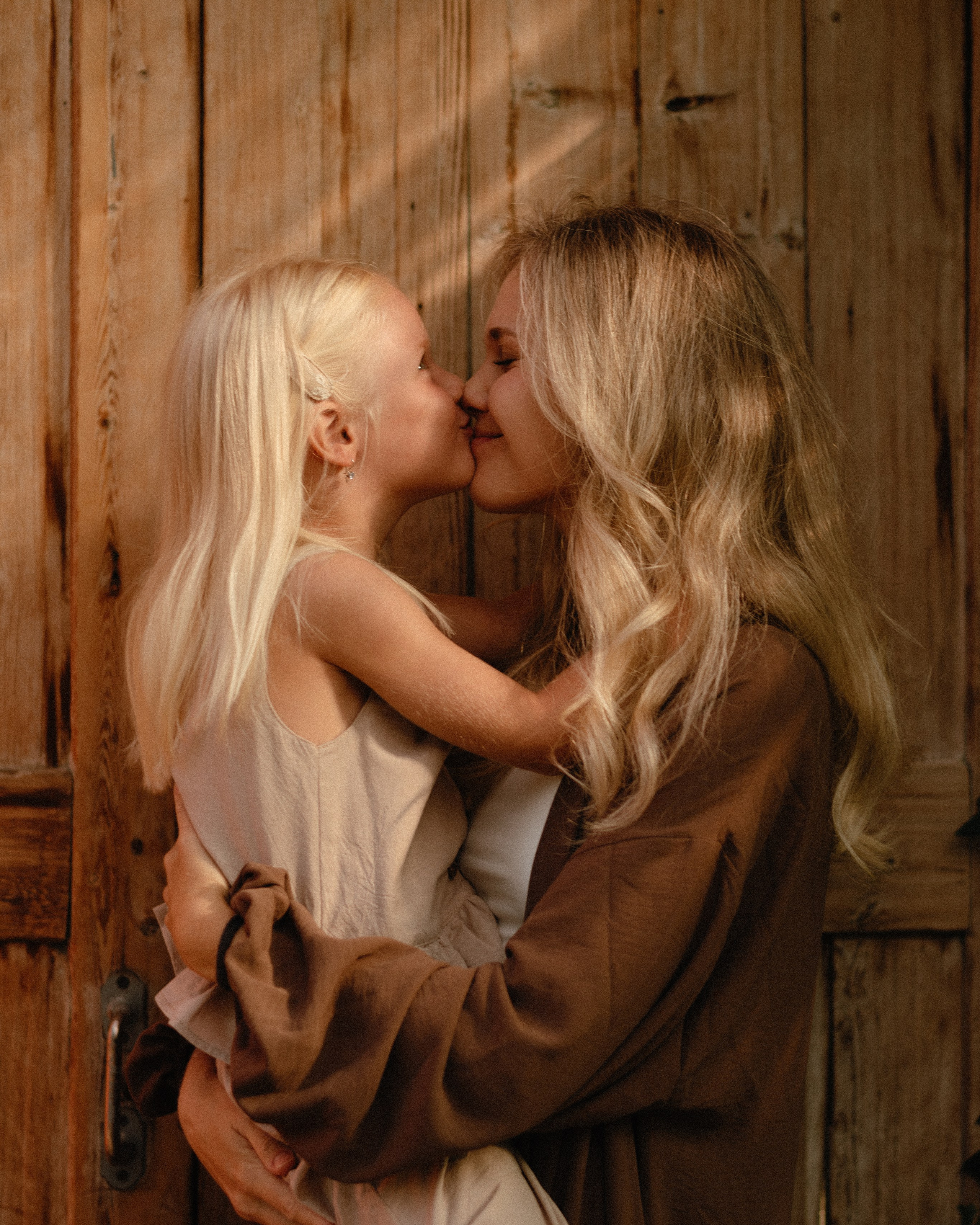 Ангелина и Таня