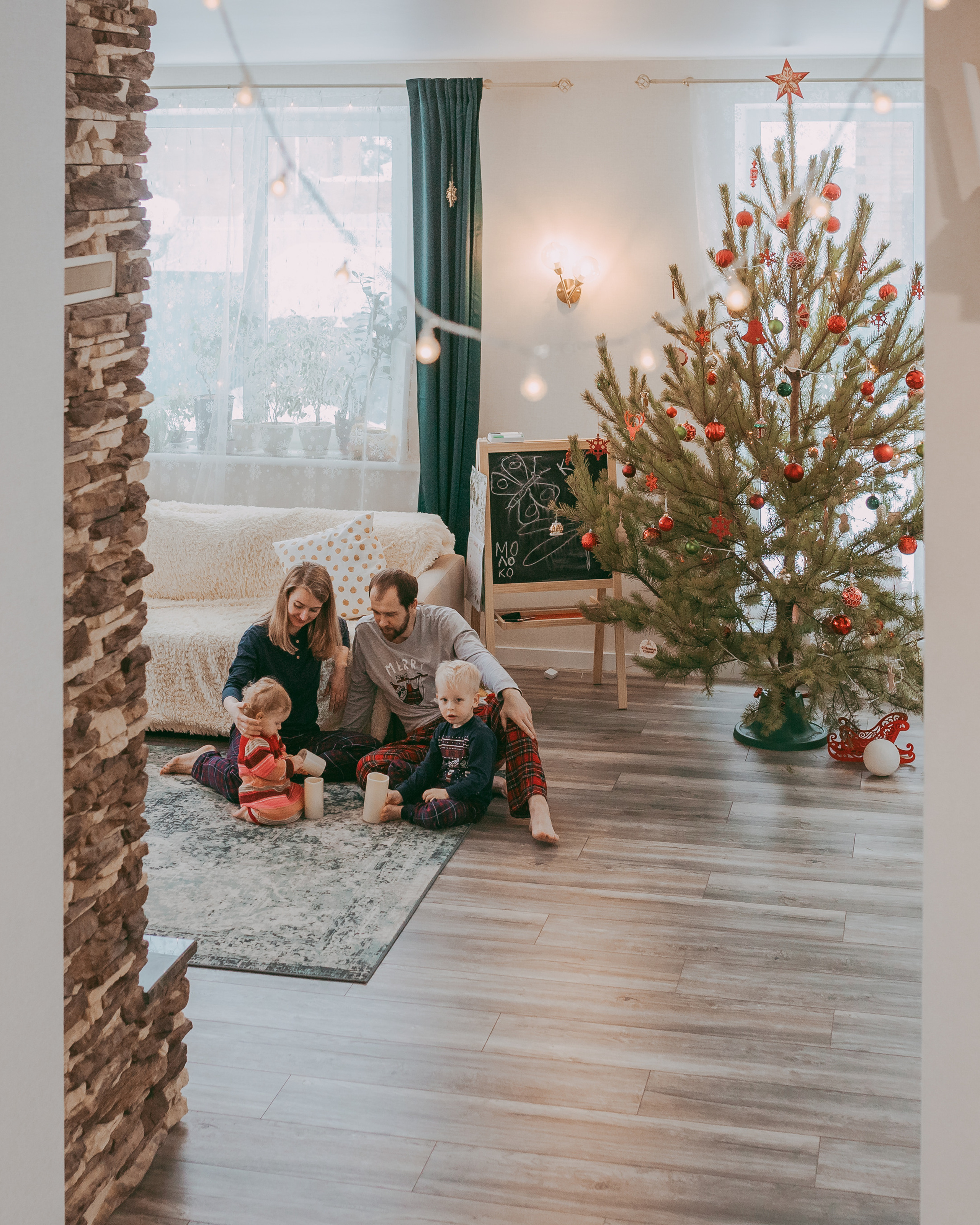 Анастасия с семьей