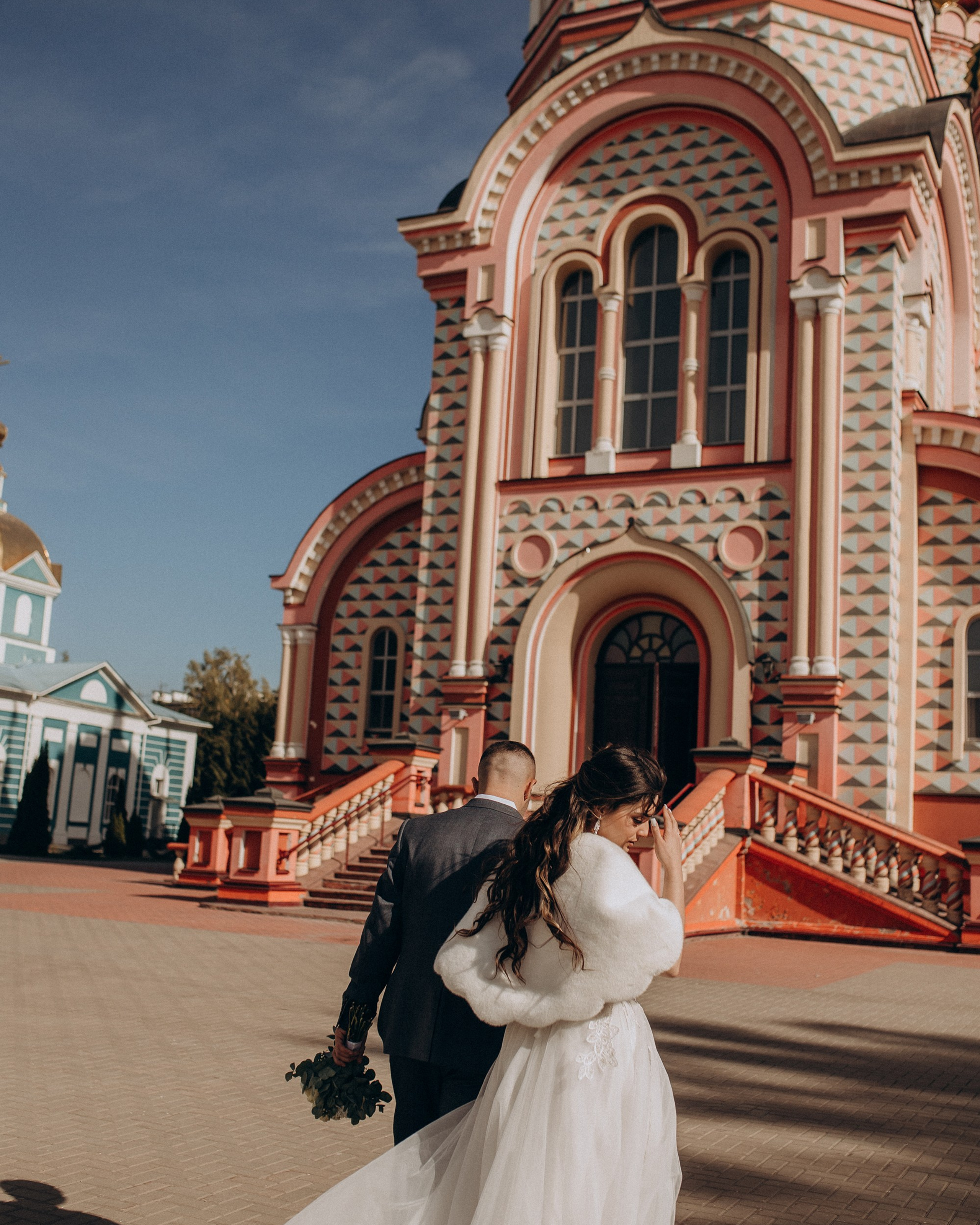 Солнечно. Ветрено. Бесконечно счастливо
