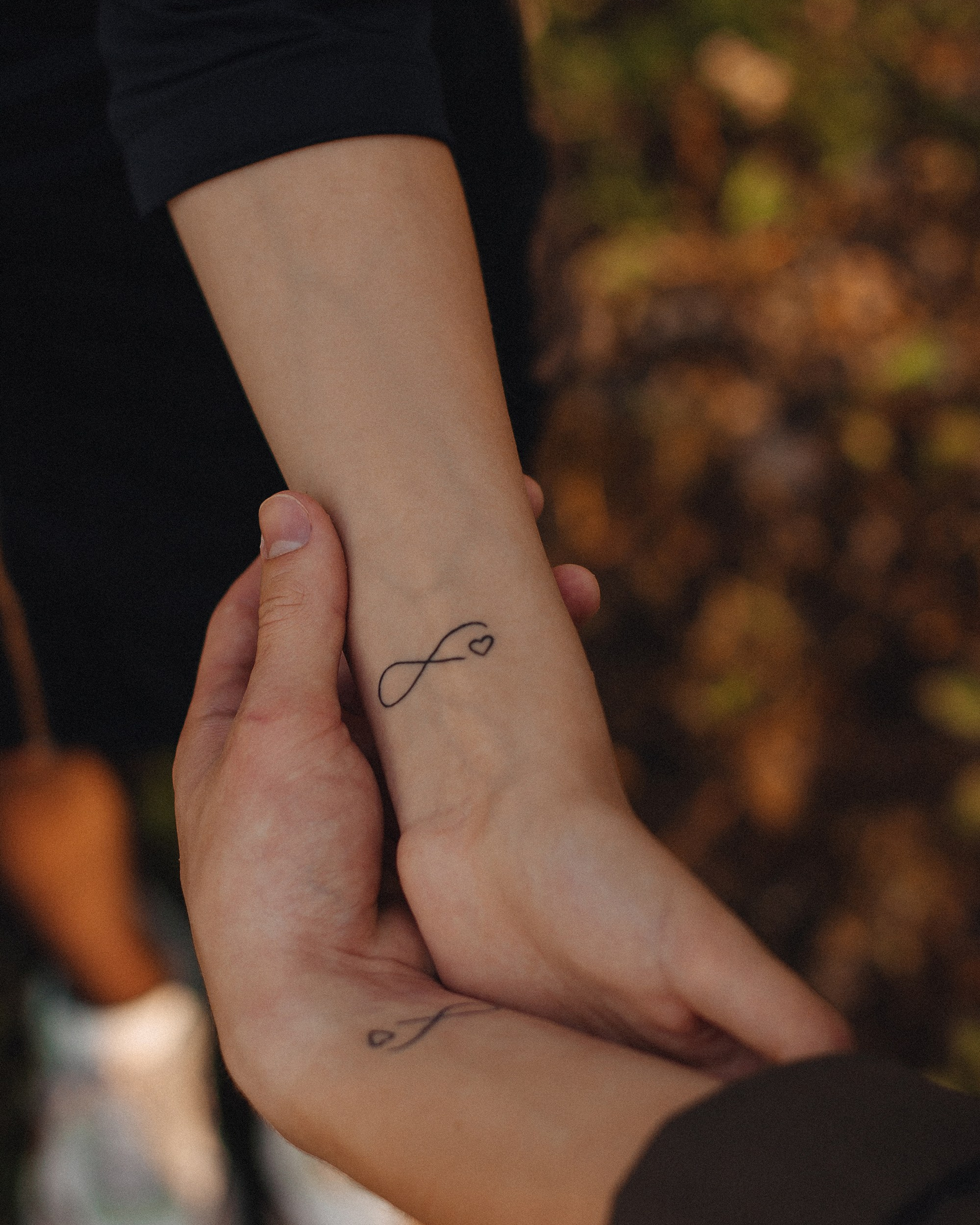 В тот вечер закат длился бесконечно. Как и ваша история