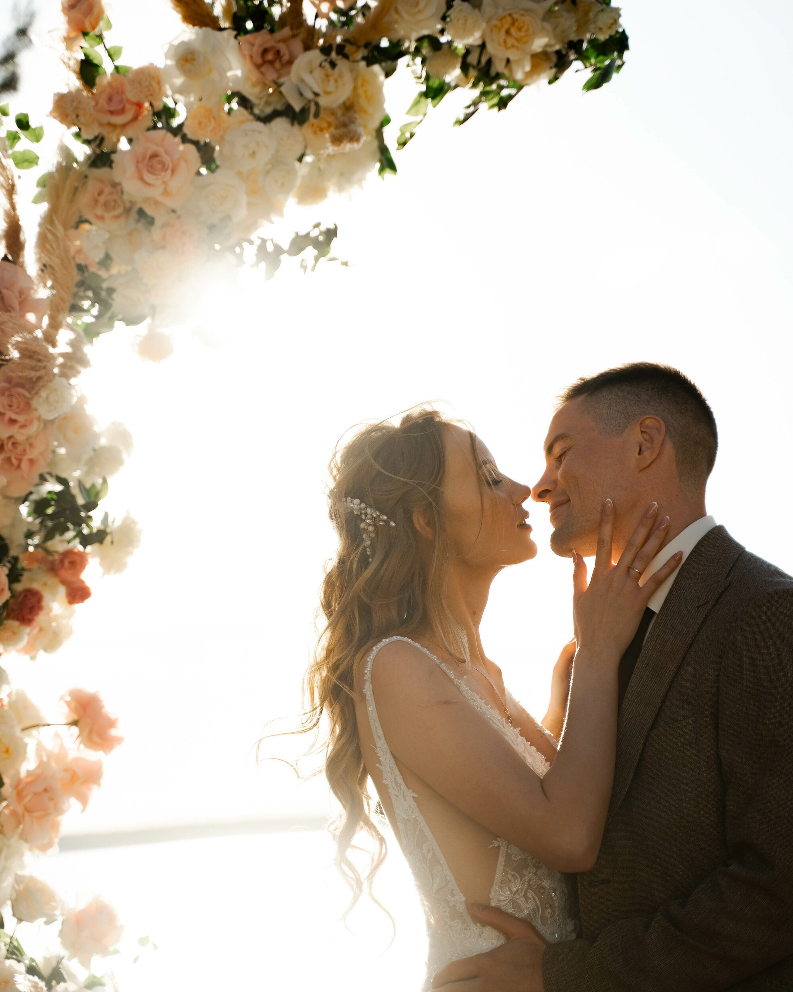 Свадьба в Лесной Рапсодии на берегу озера