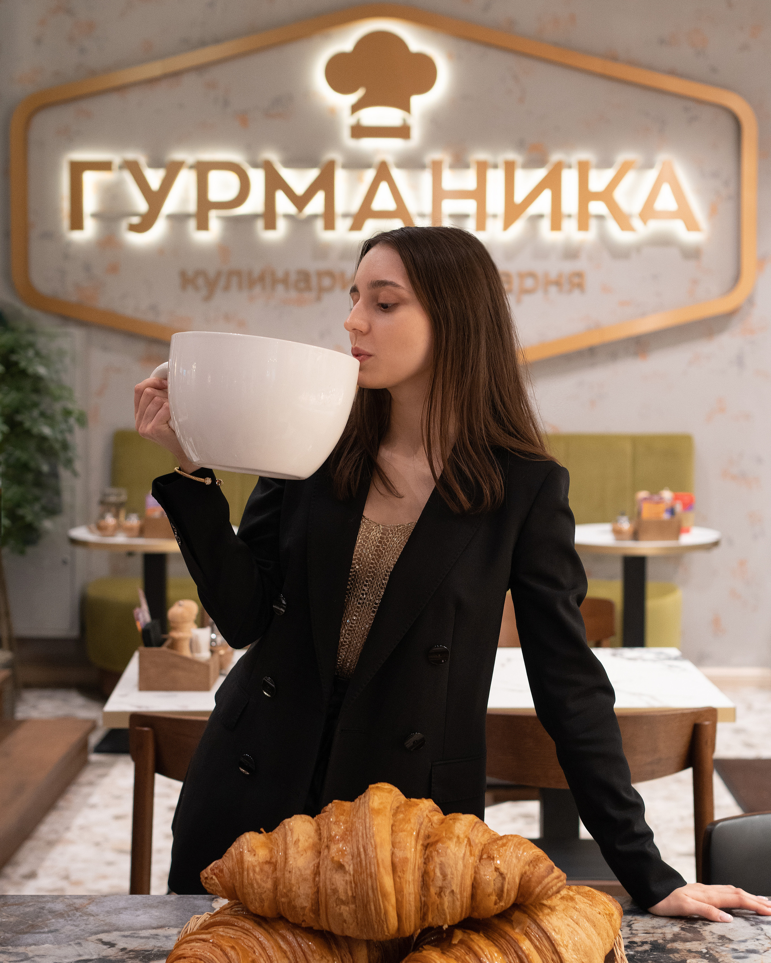 Гигантский круассан от Гурманика