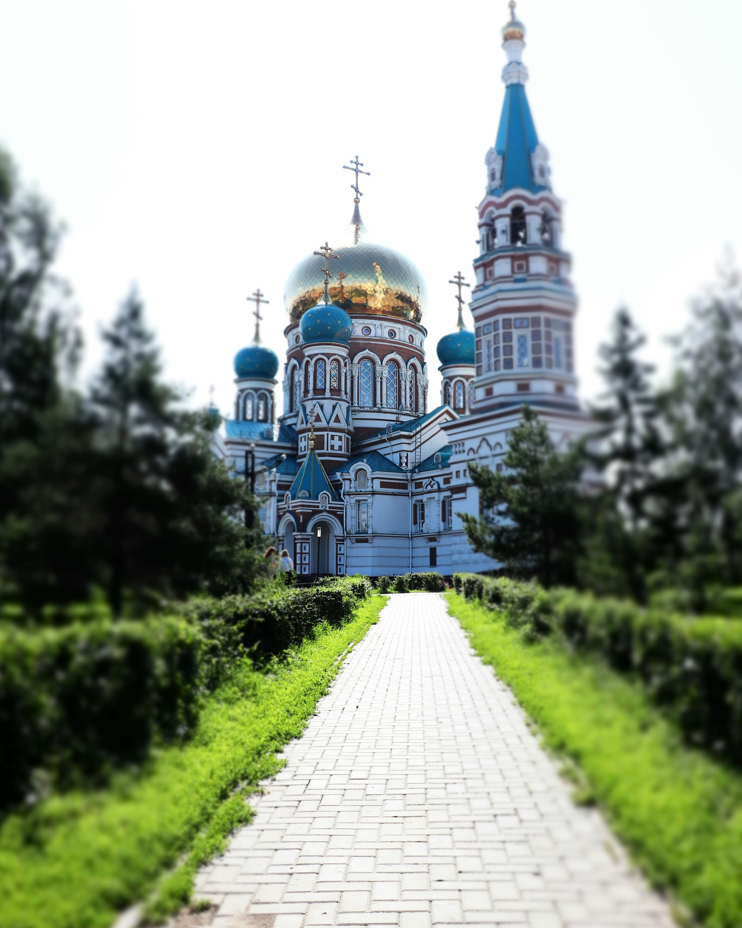 Церкви