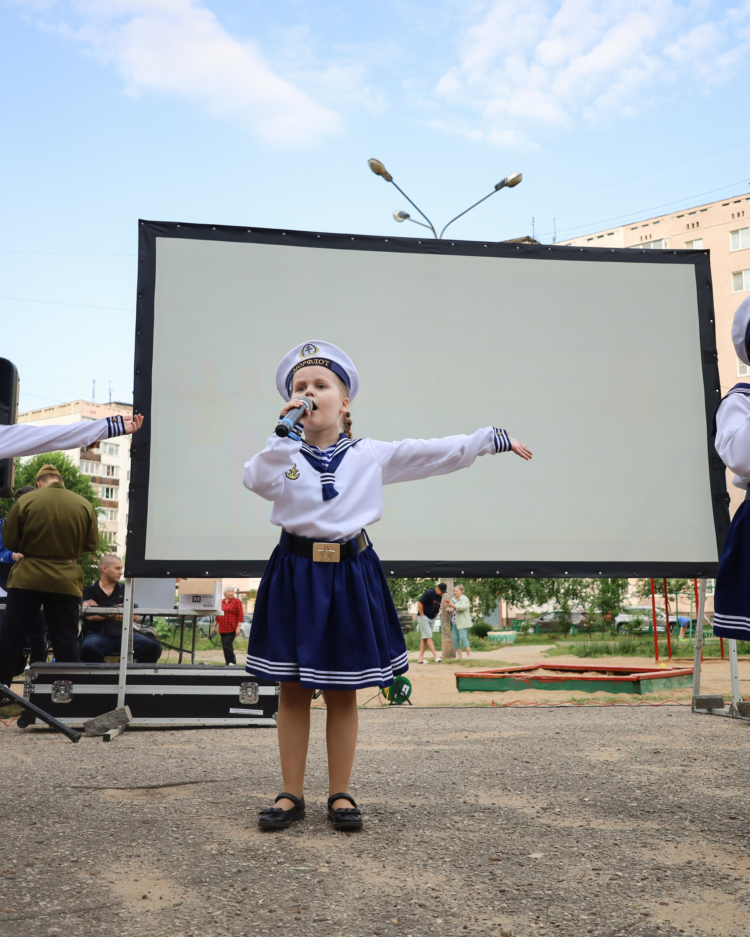 Волонтеры Победы / Всем Двором