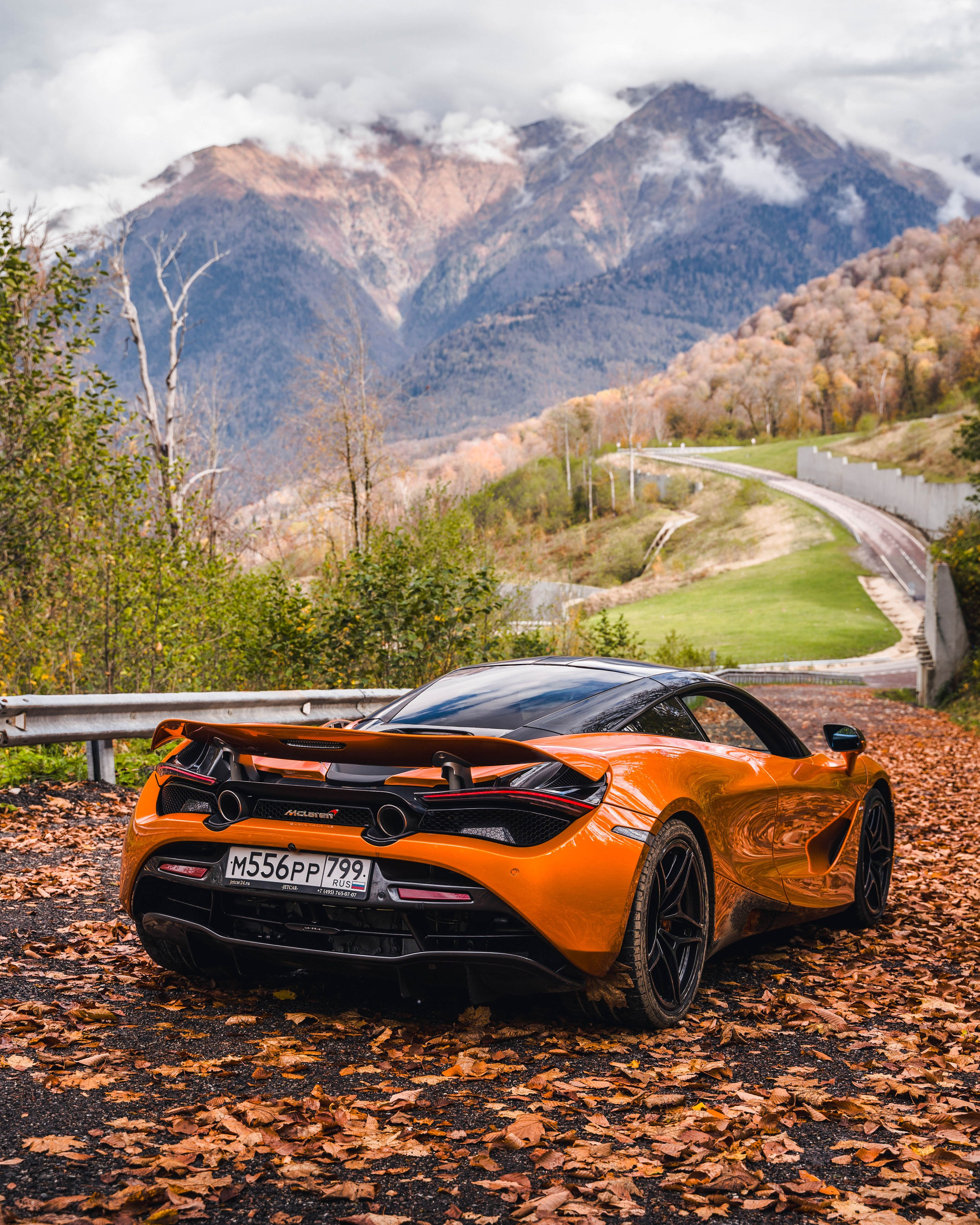 Mclaren 720s in Mountains