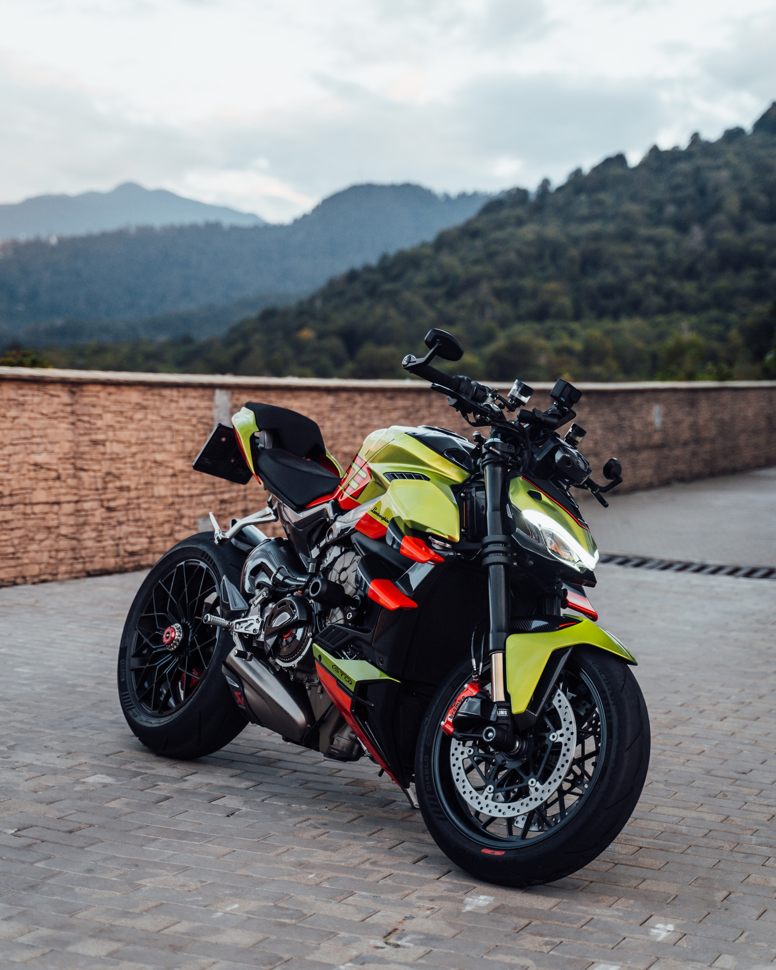 DUCATI STREETFIGHTER V4 LAMBORGHINI