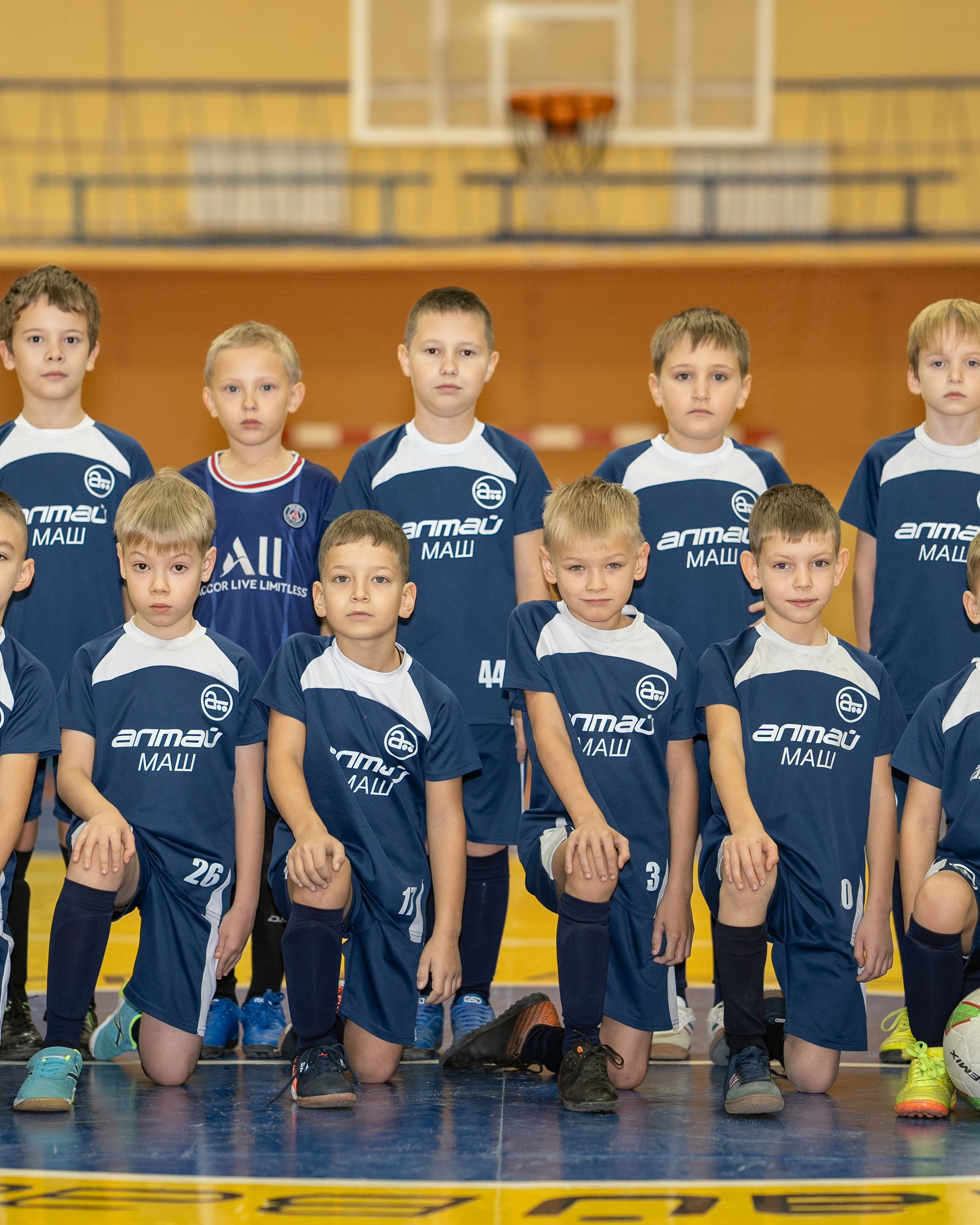 Юные футболисты