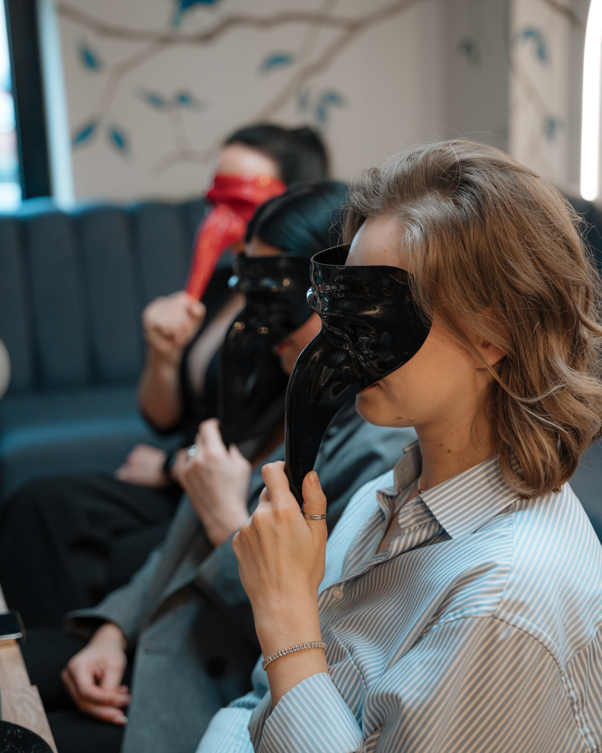 Мафия. Бар FINCH. ЖЕНСКИЙ КЛУБ LAXMI