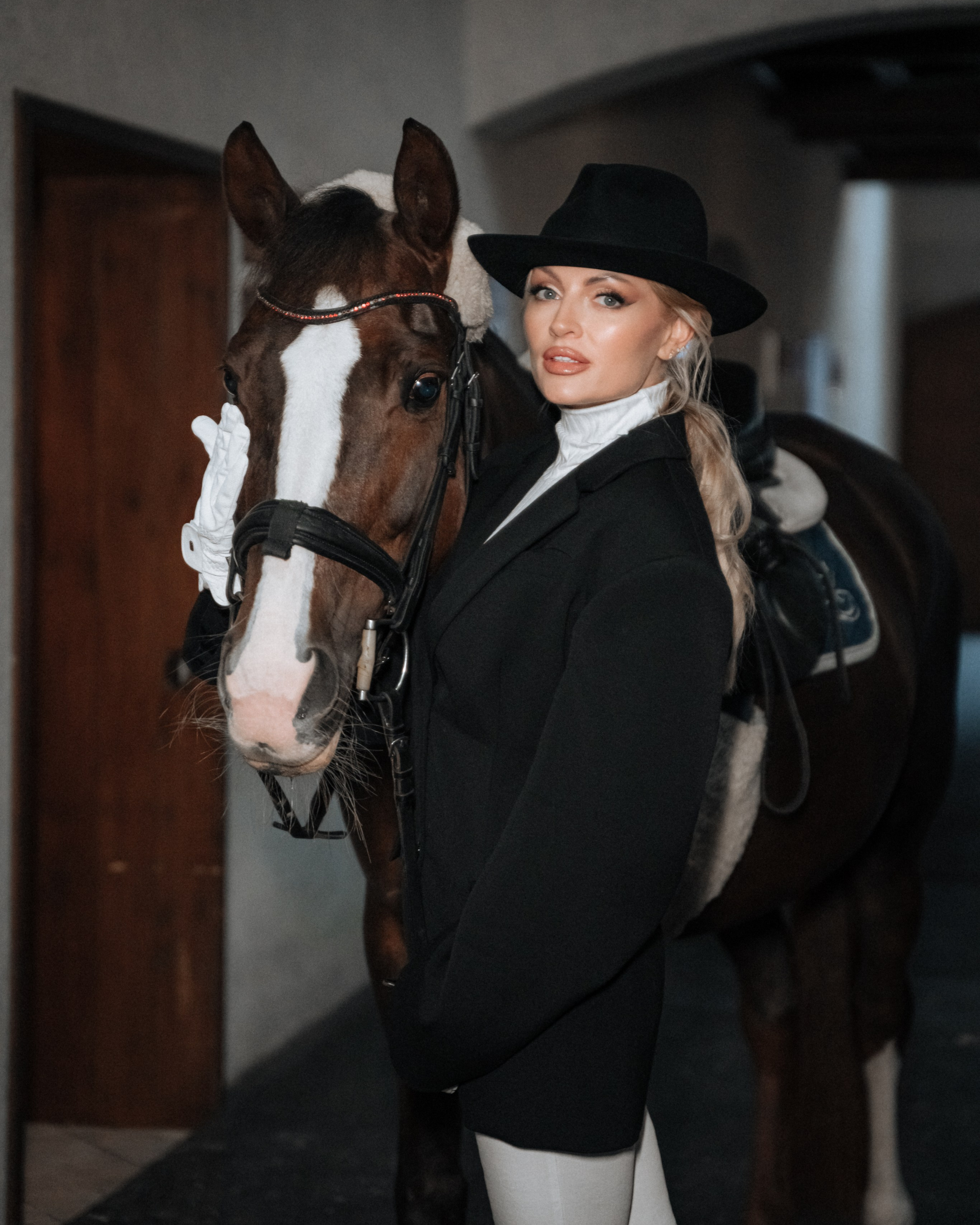 Евгения. Конный клуб