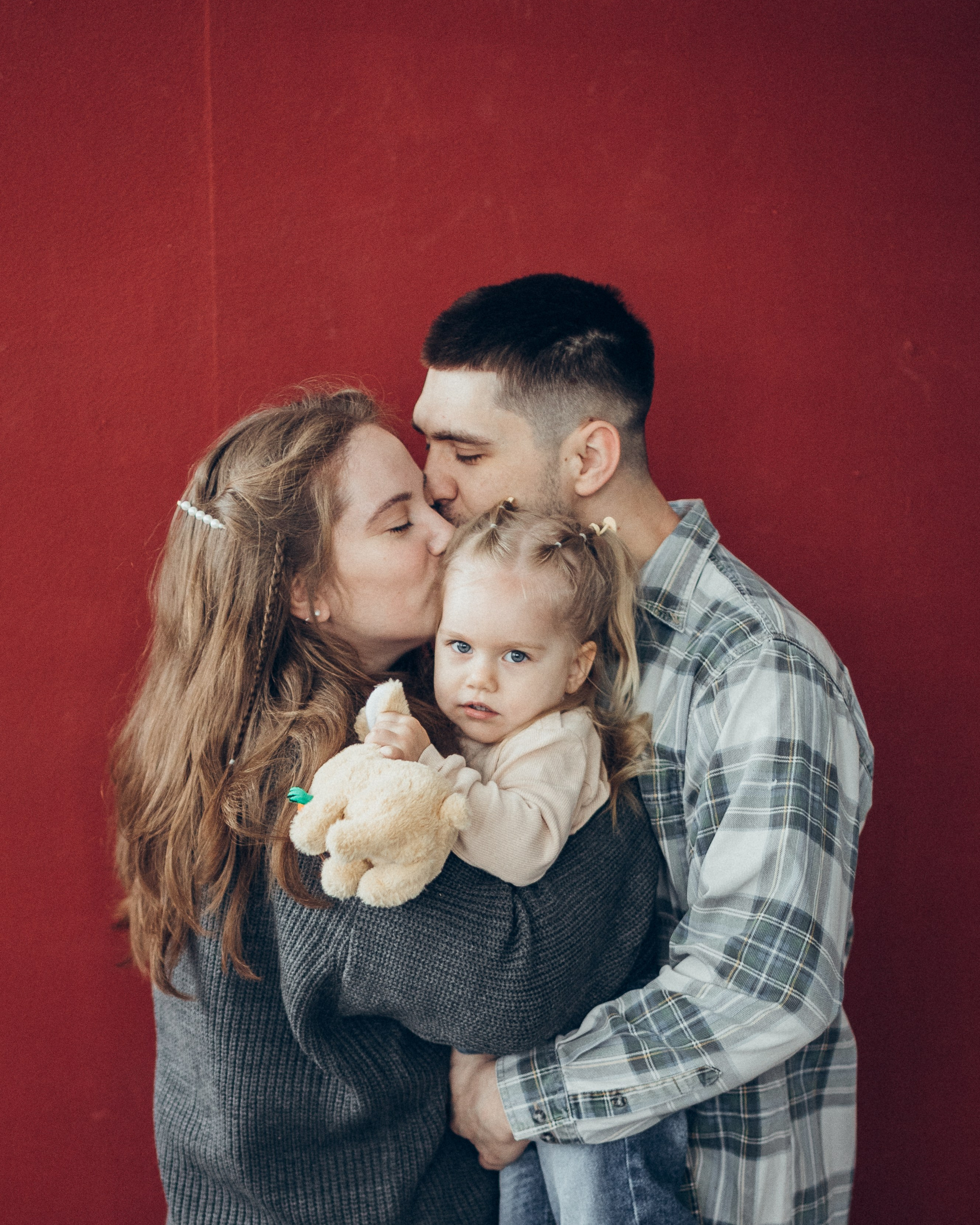 Илья, Даша, Агата