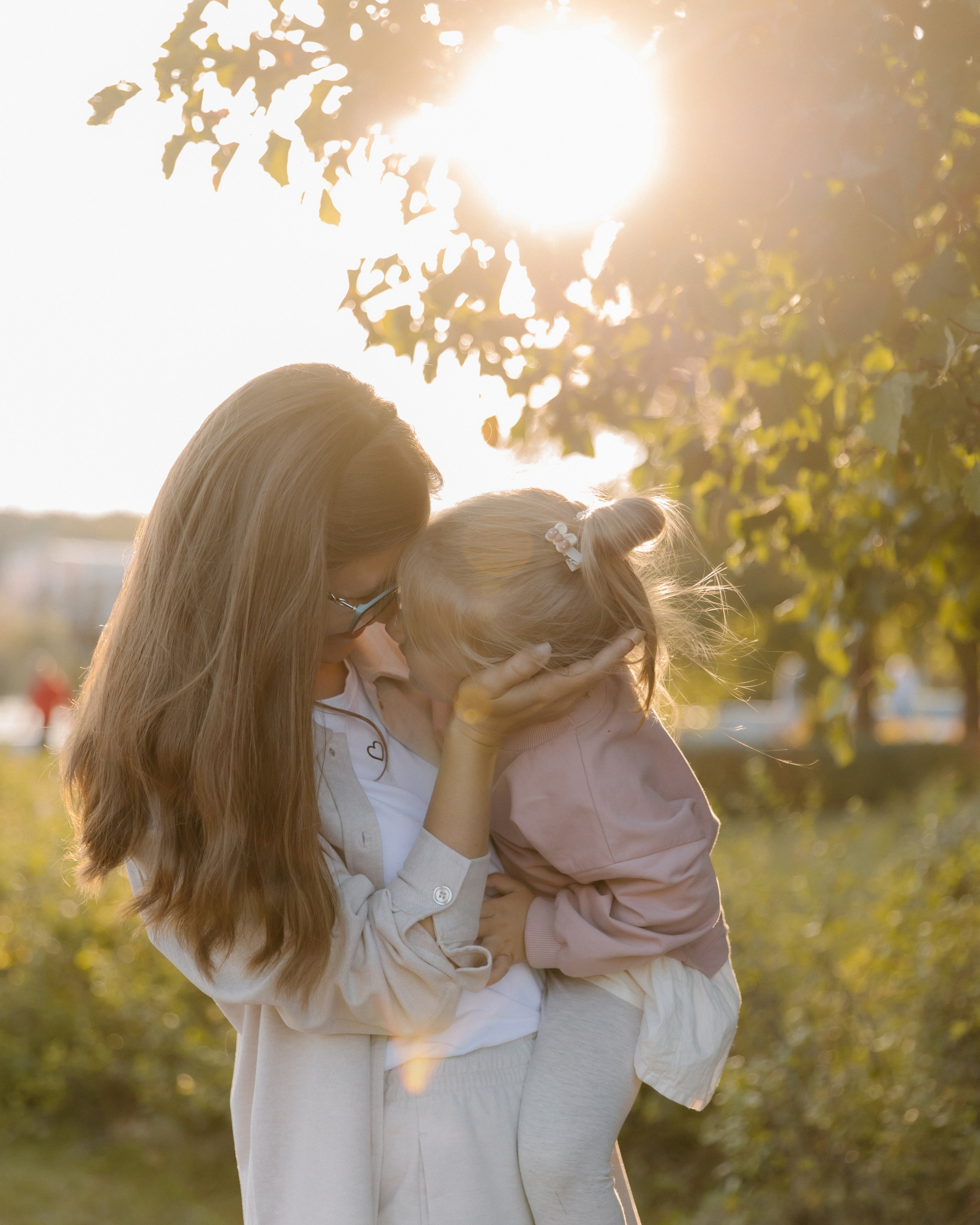 Прогулка Василисы с родителями, дядей и тетей