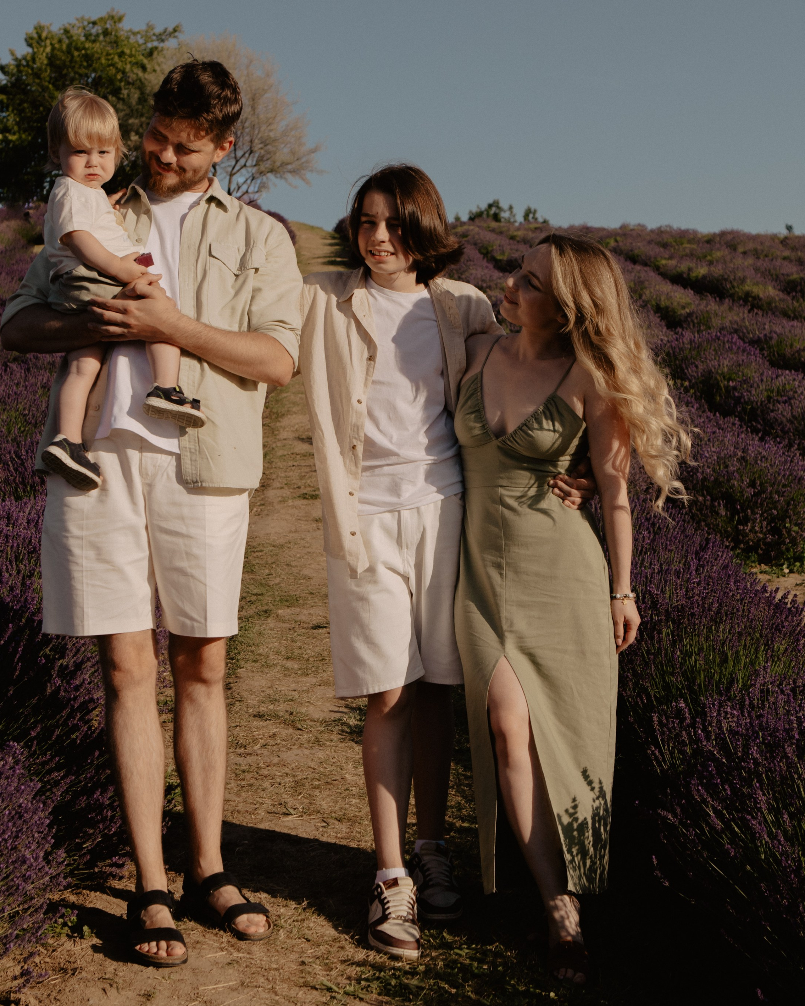 Olya, Mitya, Tomek & Tymek