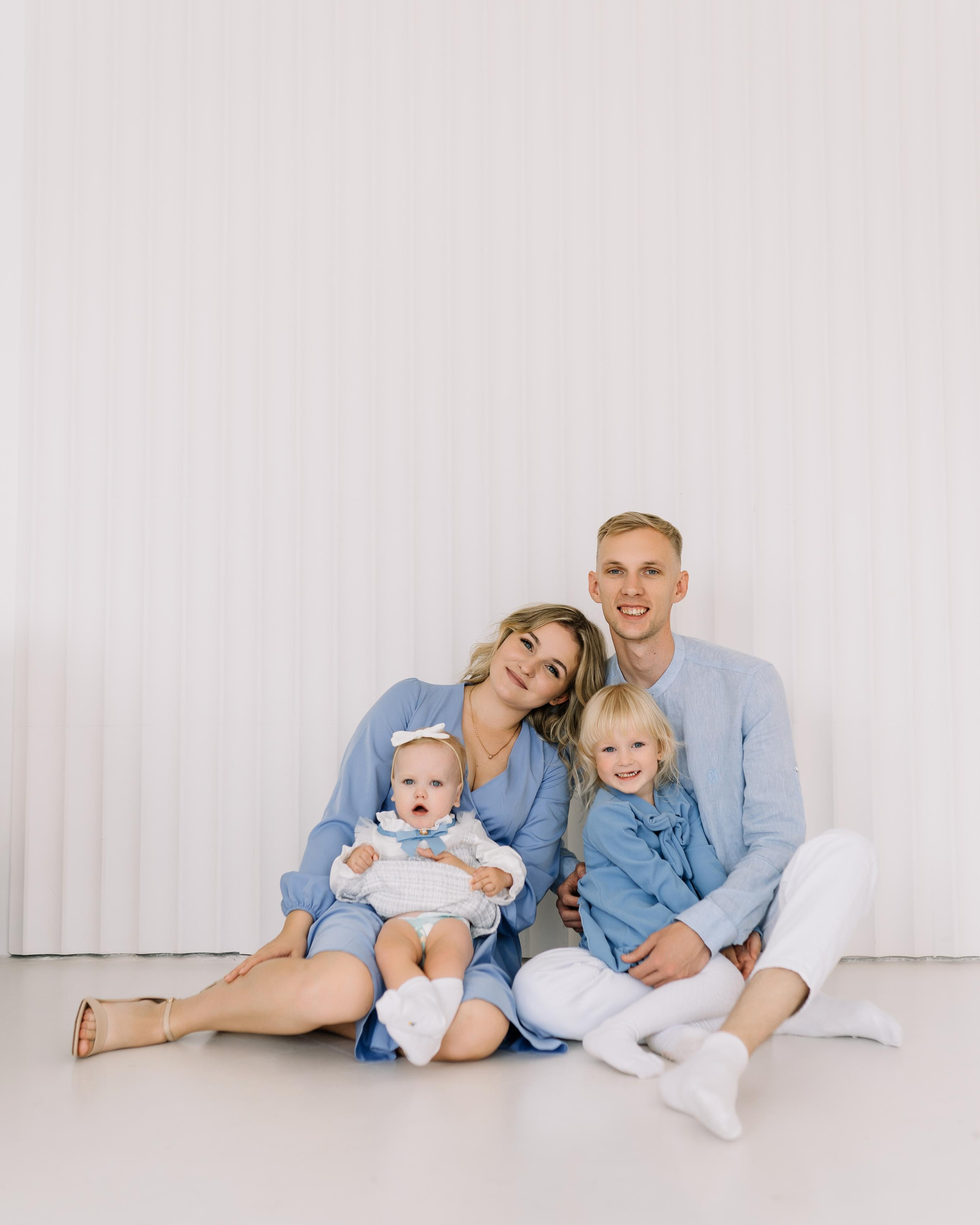 Николь 1 годик