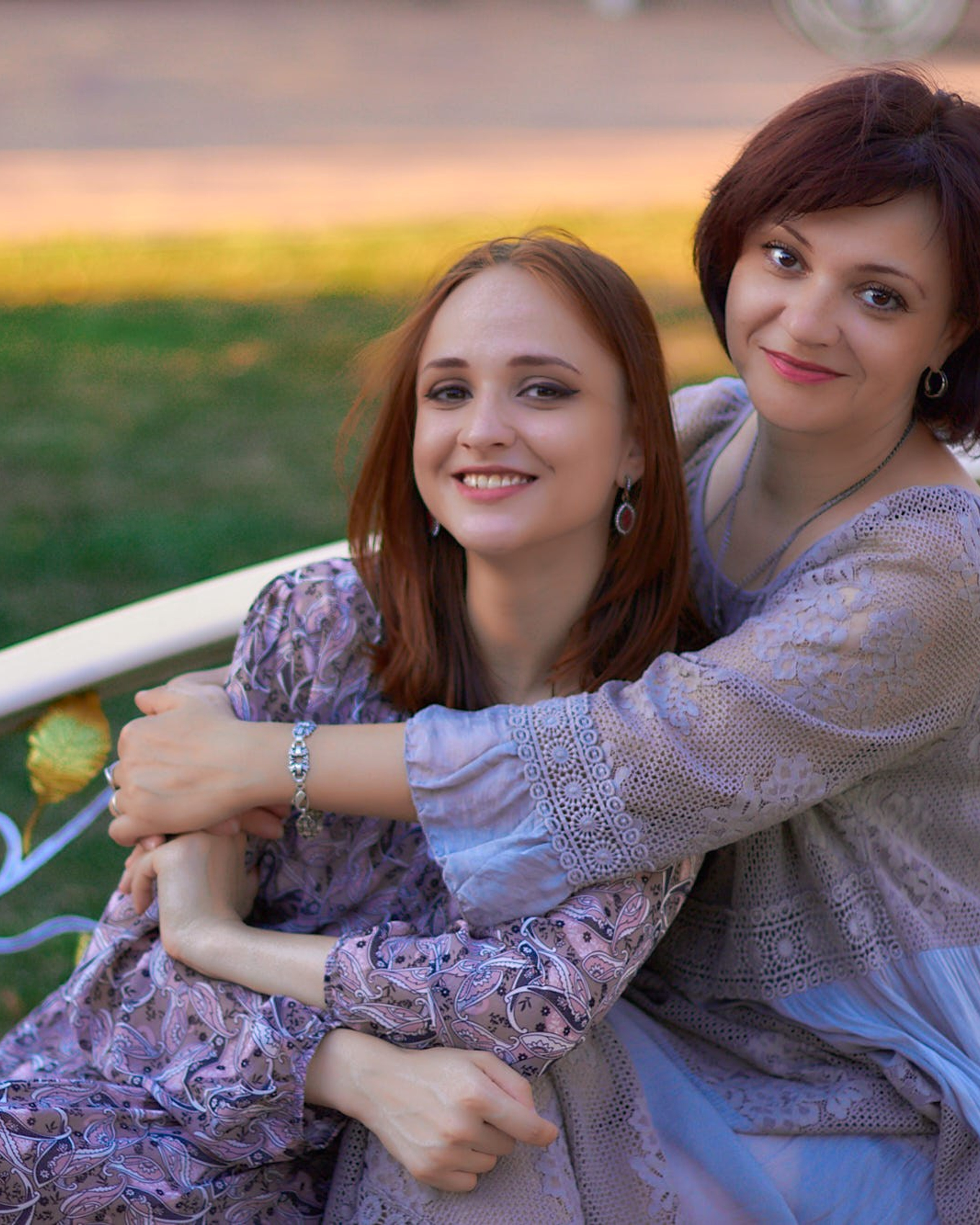 Юля и Настя