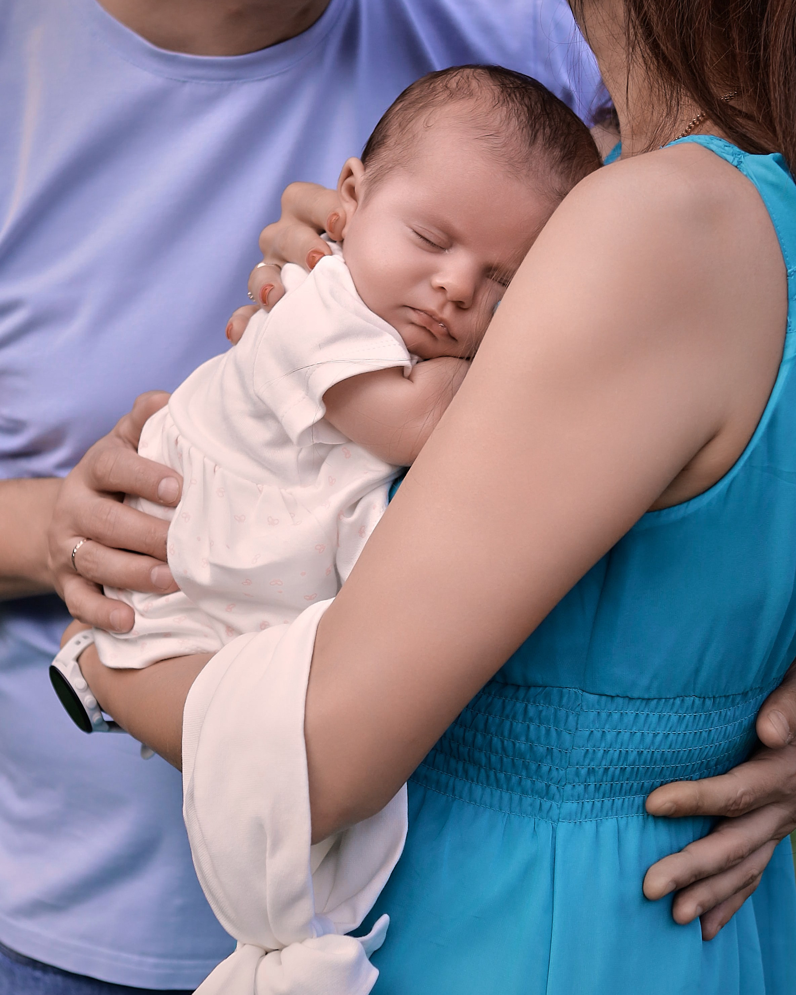 Гена и Катя с малышкой