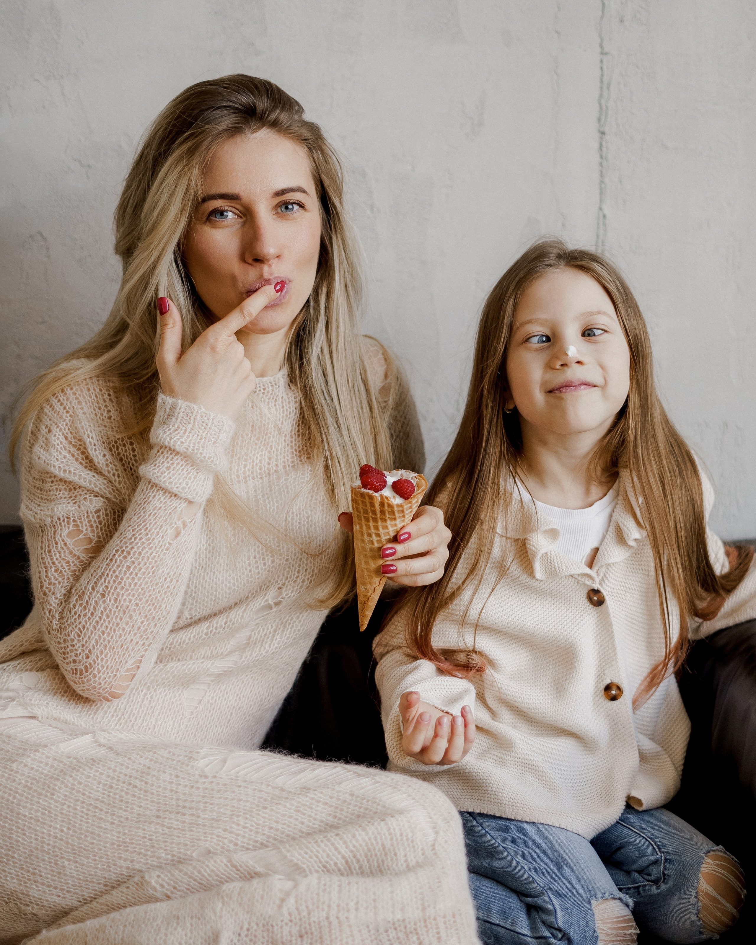 Катя и Вика