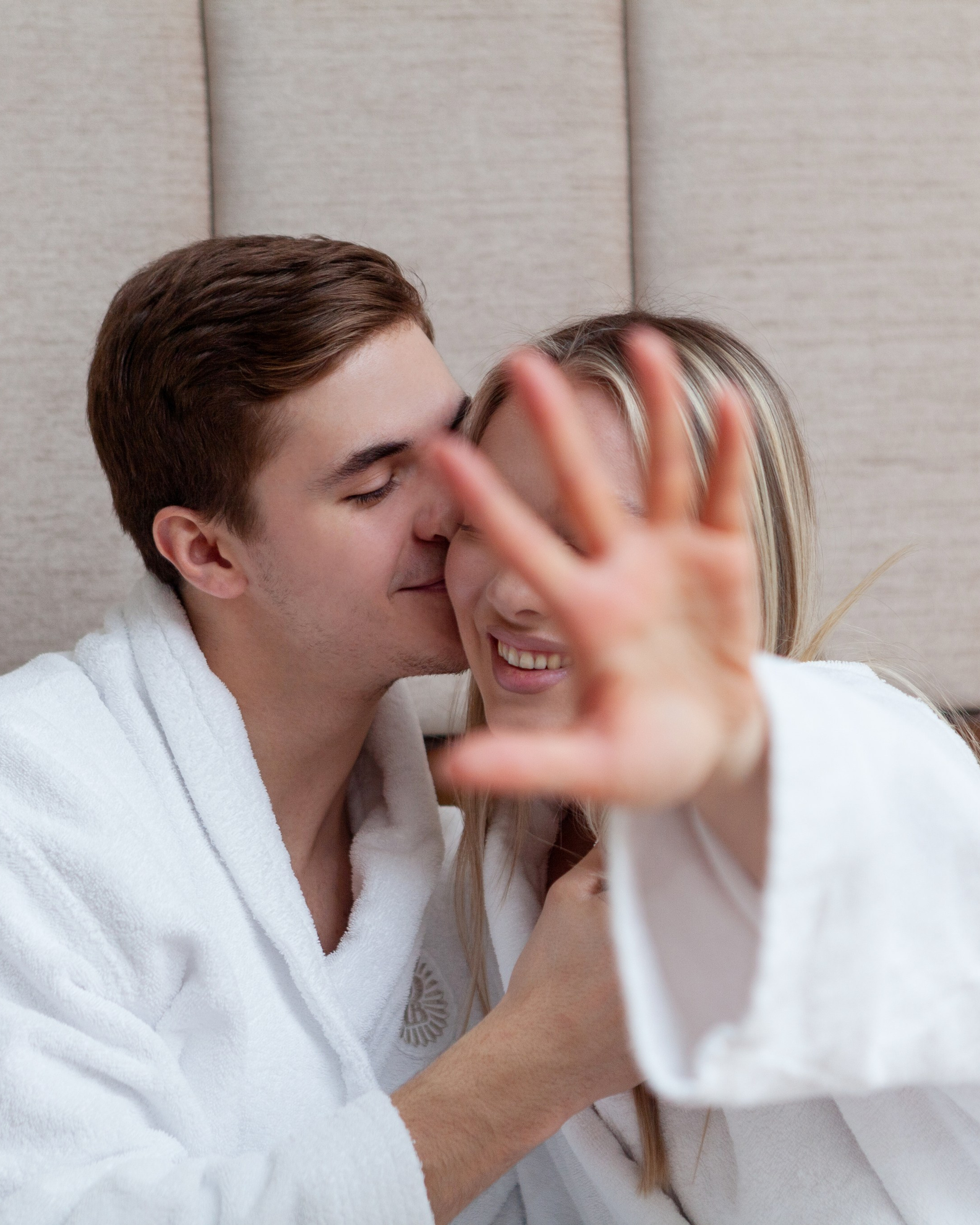 РОМАНТИК В НОМЕРЕ