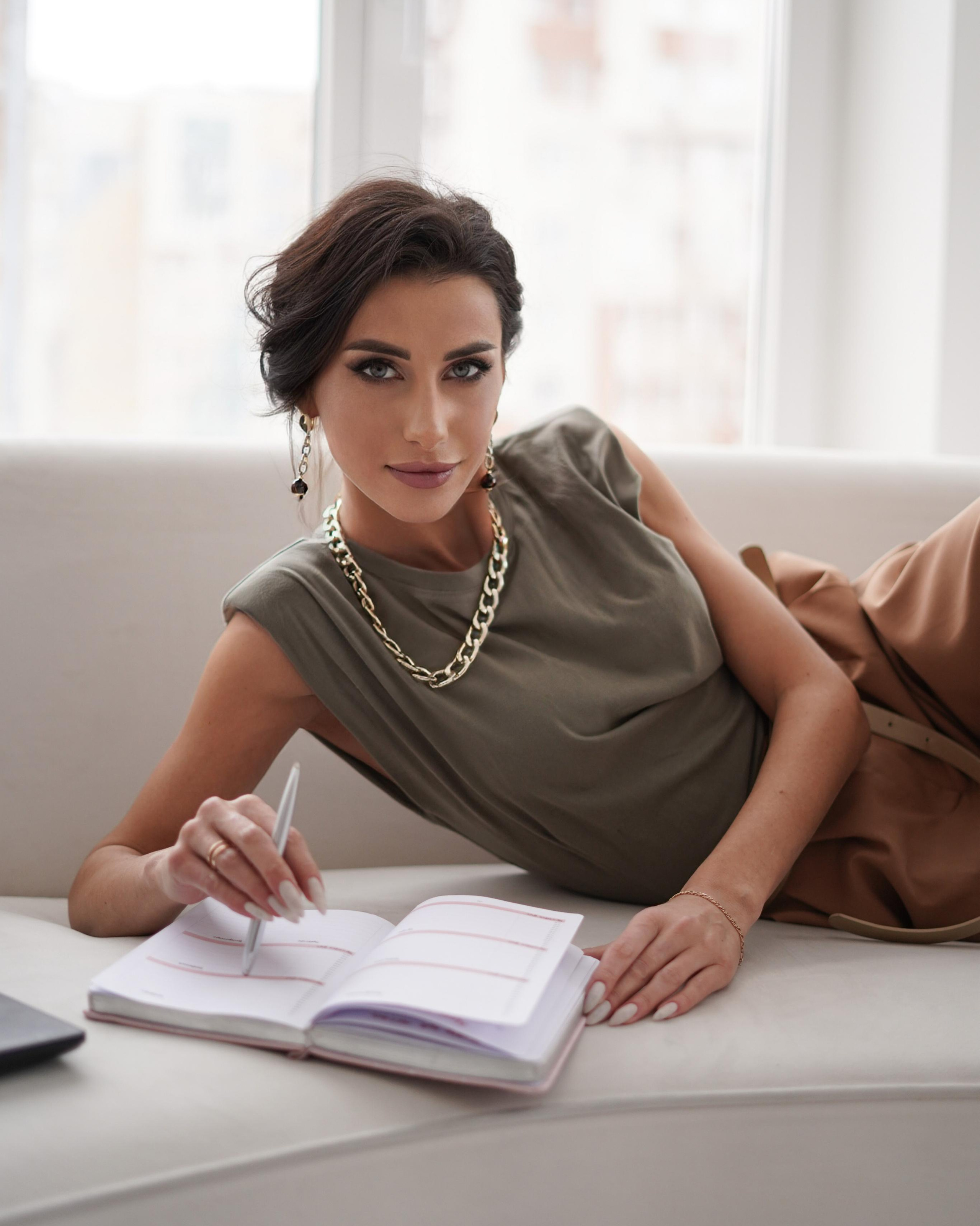 Мастер маникюра — Нина