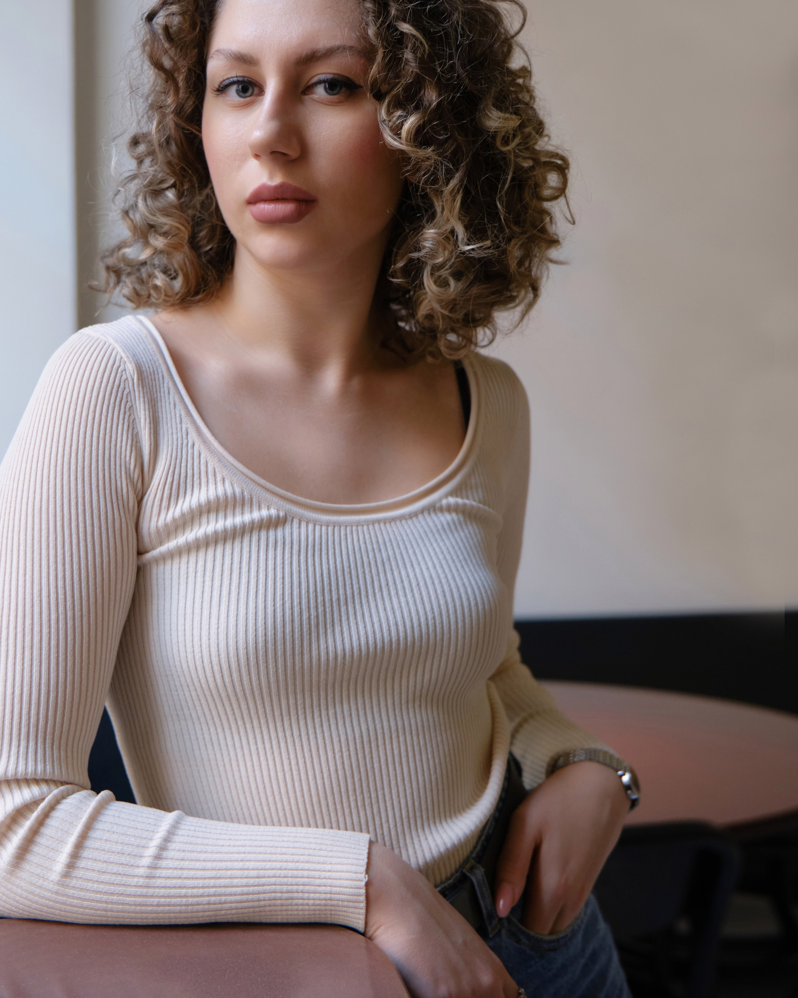 Кристина (ясновидящая-контактёр, психолог, krisforlove.ru)