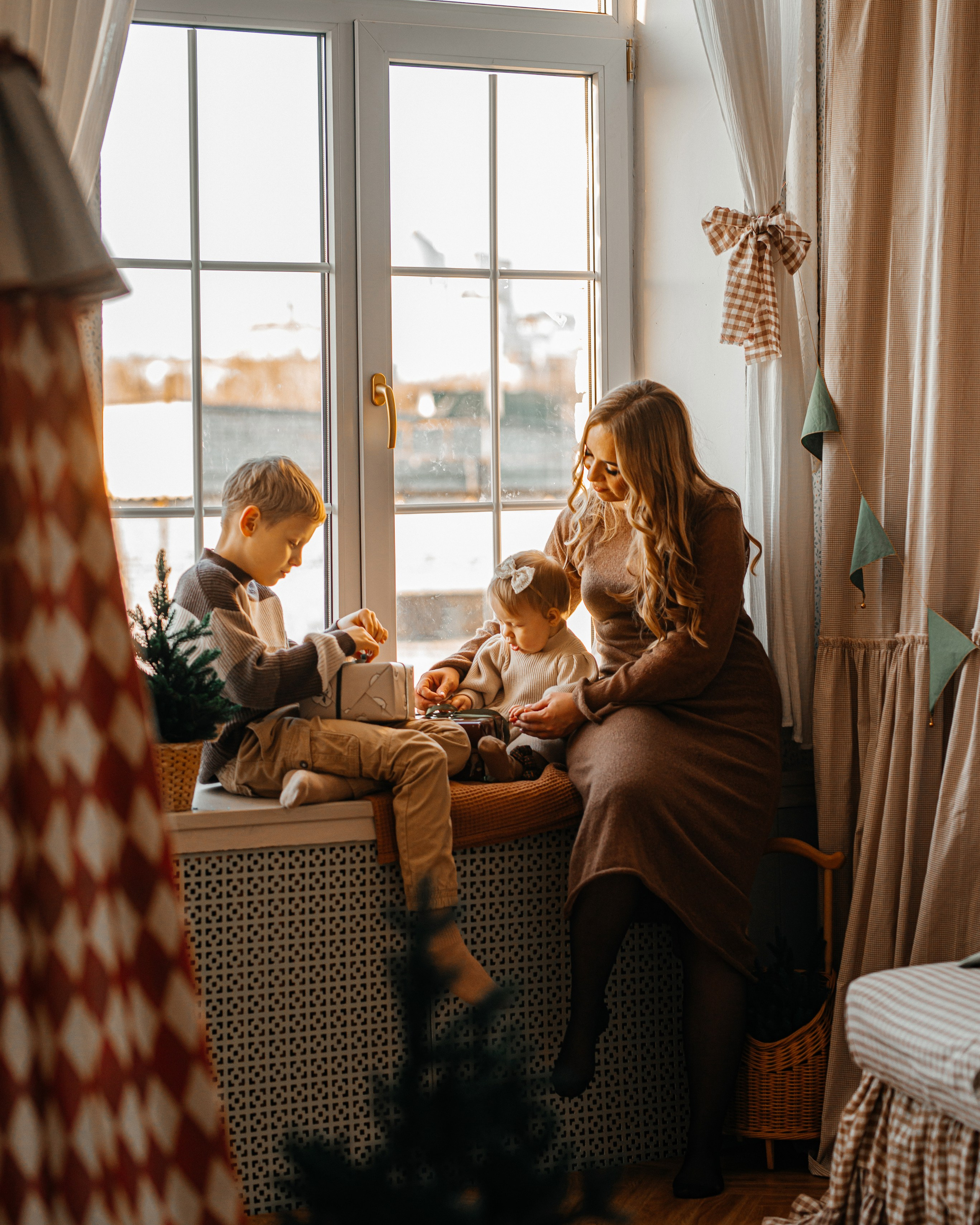 Лера, Арсений, Аврора