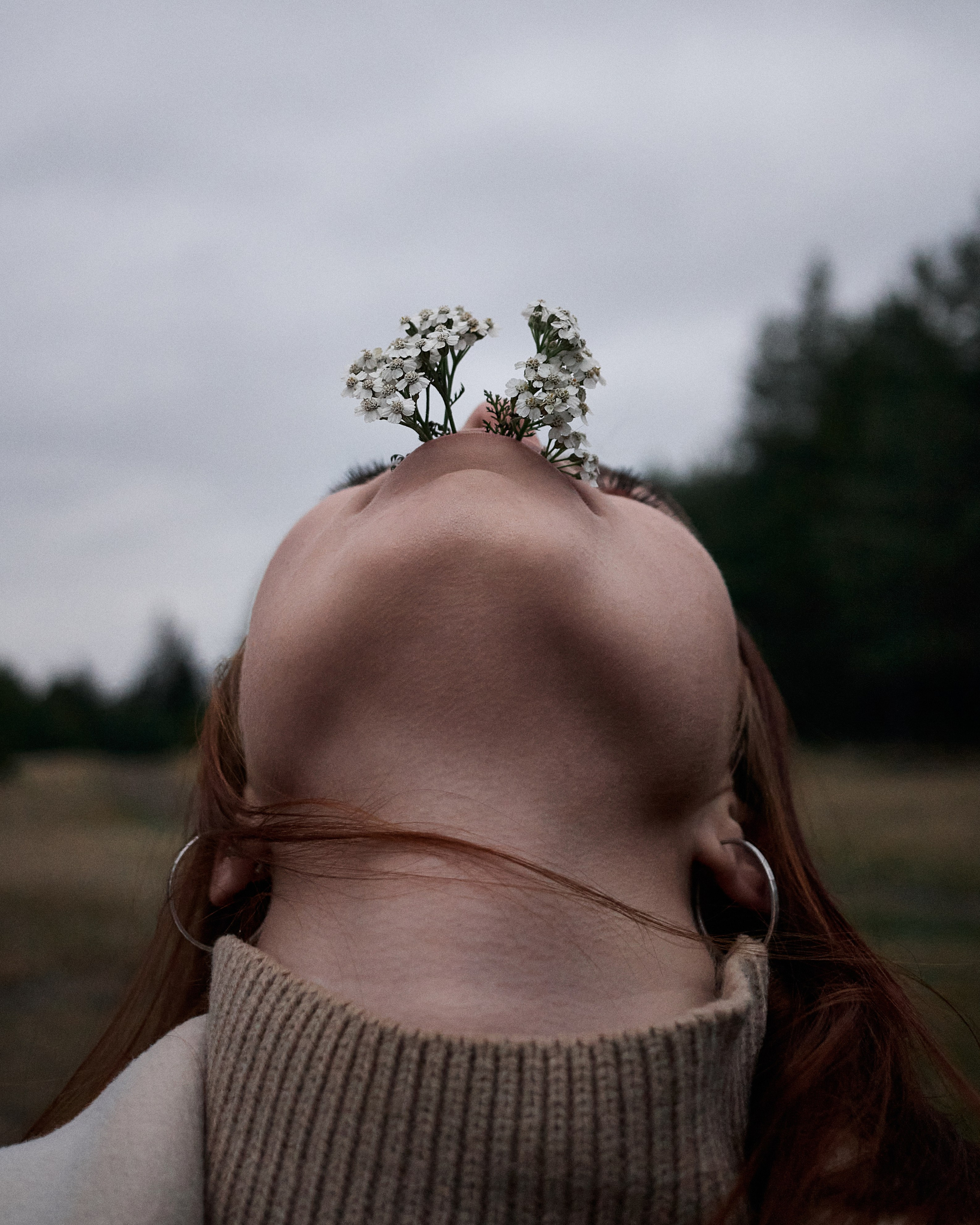Полина и осенний лес
