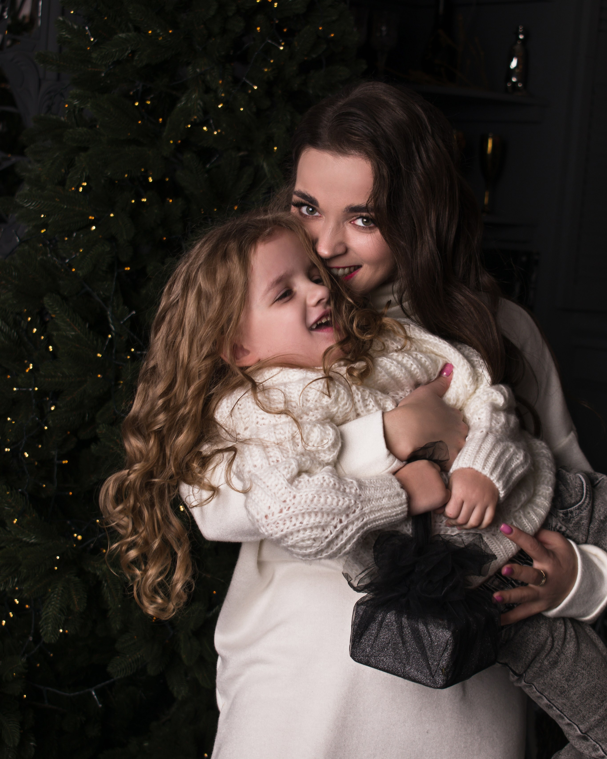 Вика с дочкой Сашей