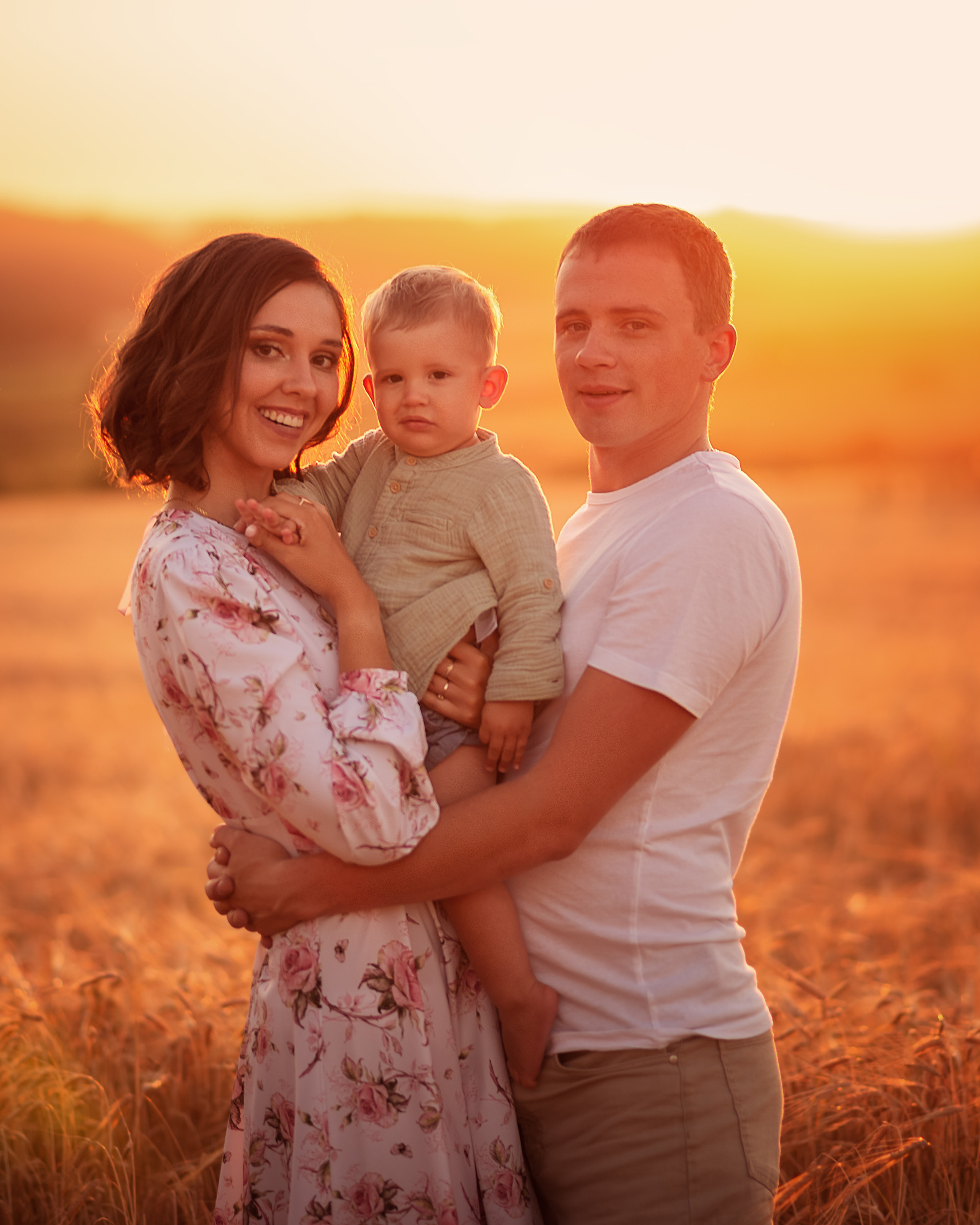 Семейная фотосессия в полях