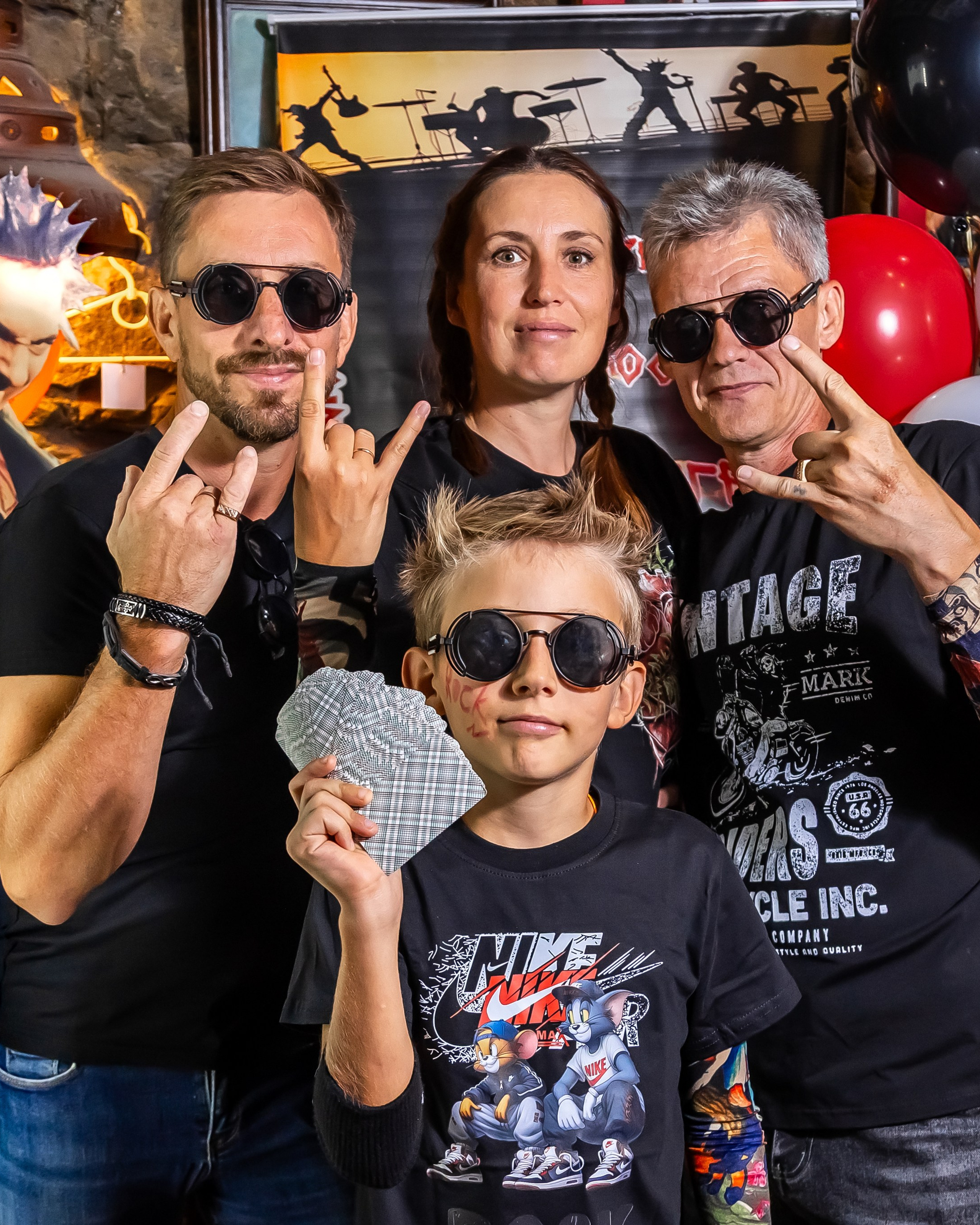 День Рождения Алексея в баре «Белая Лошадь»