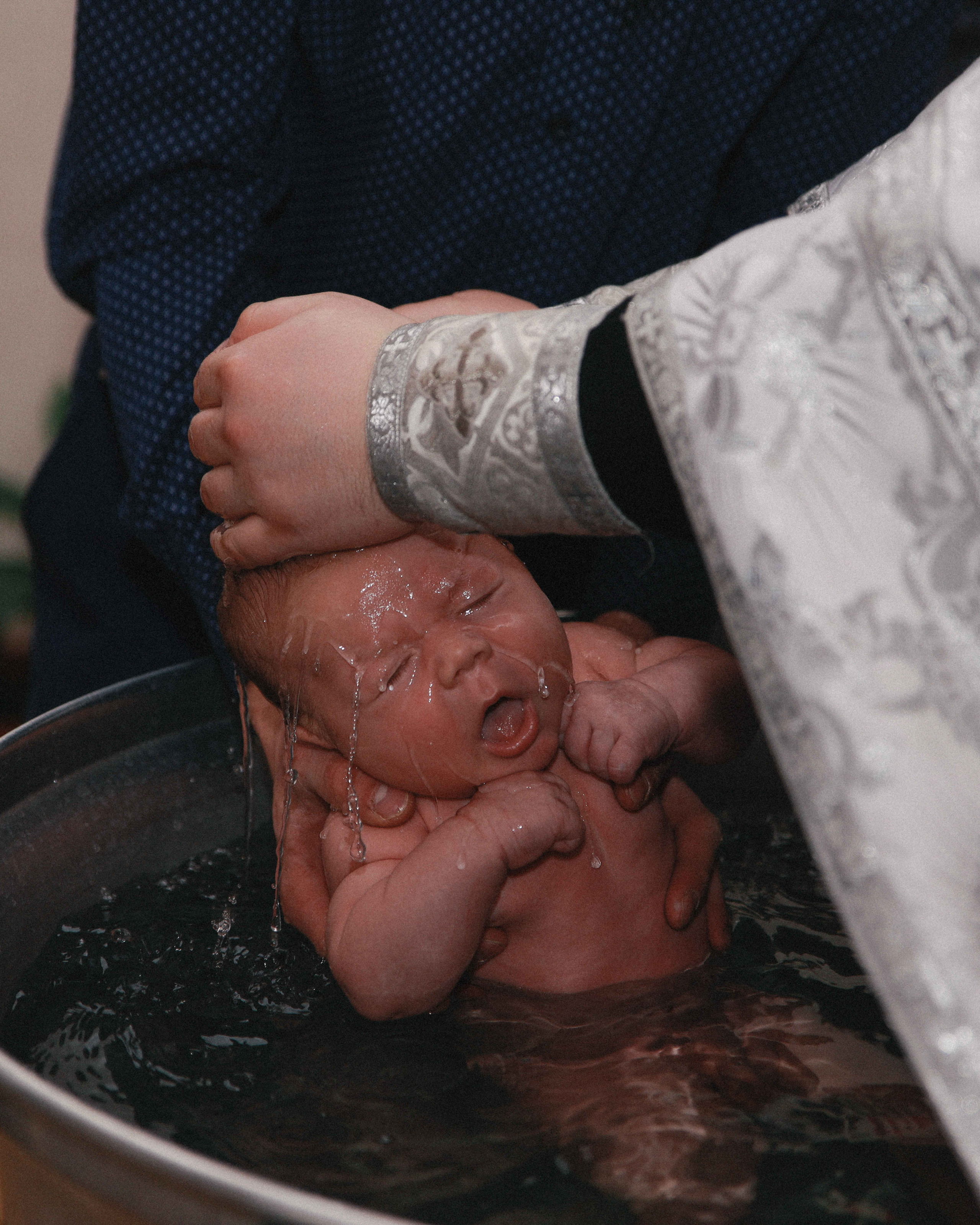 История крещения Артема