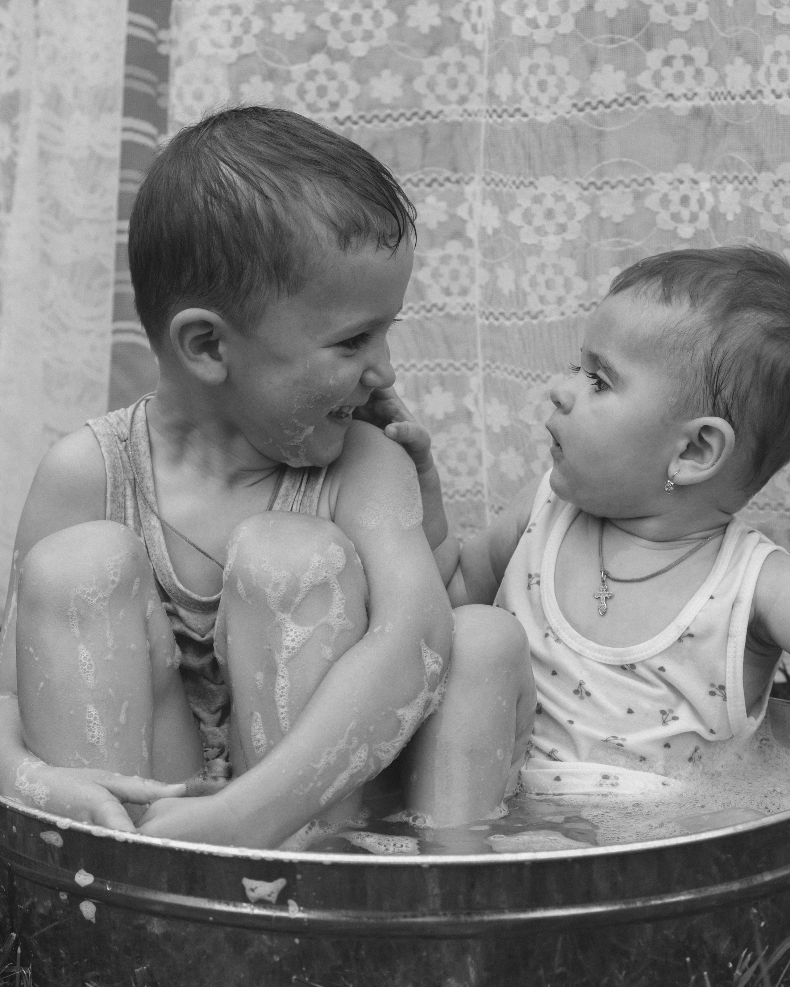 Купание Матвея и Марии