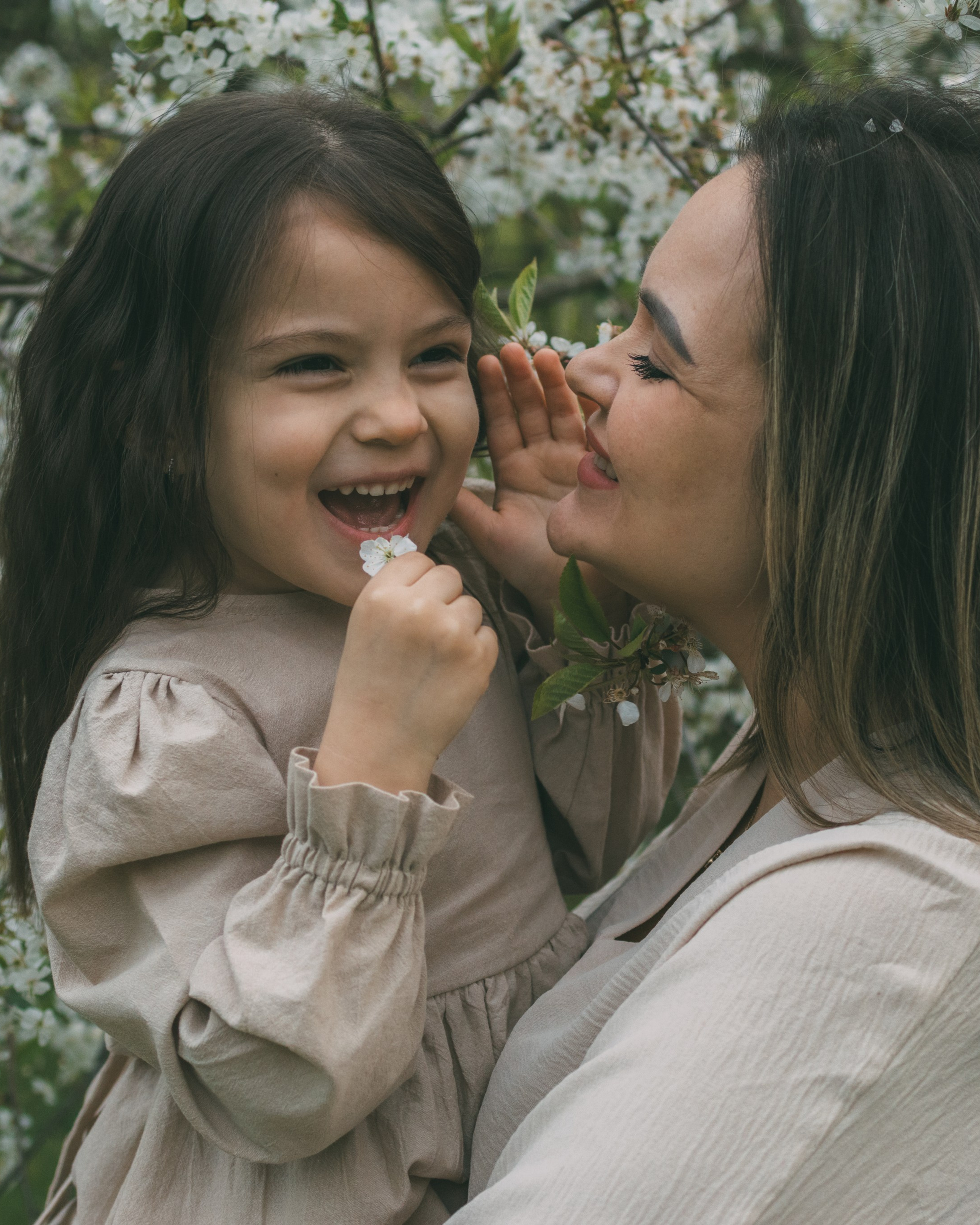 Владлена и Эмилия