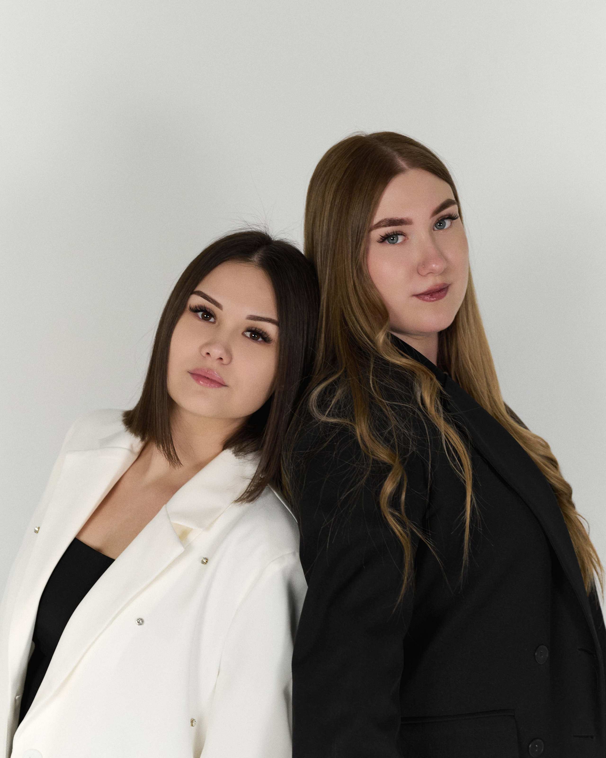 Олеся и Ангелина