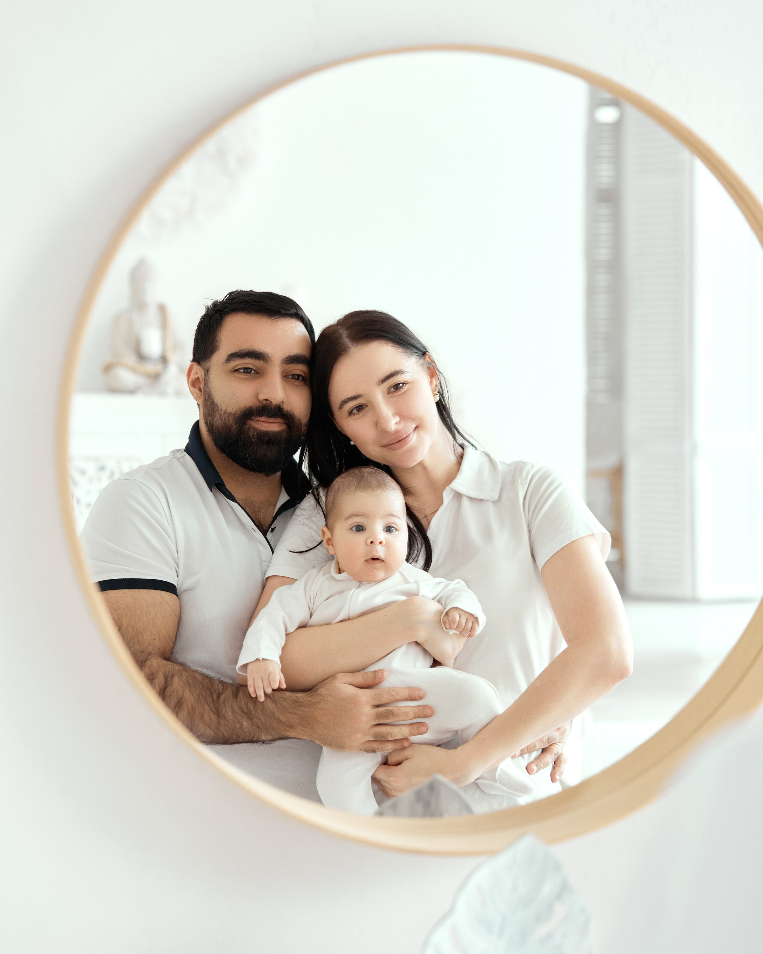 Мария, Хамид и карапуз