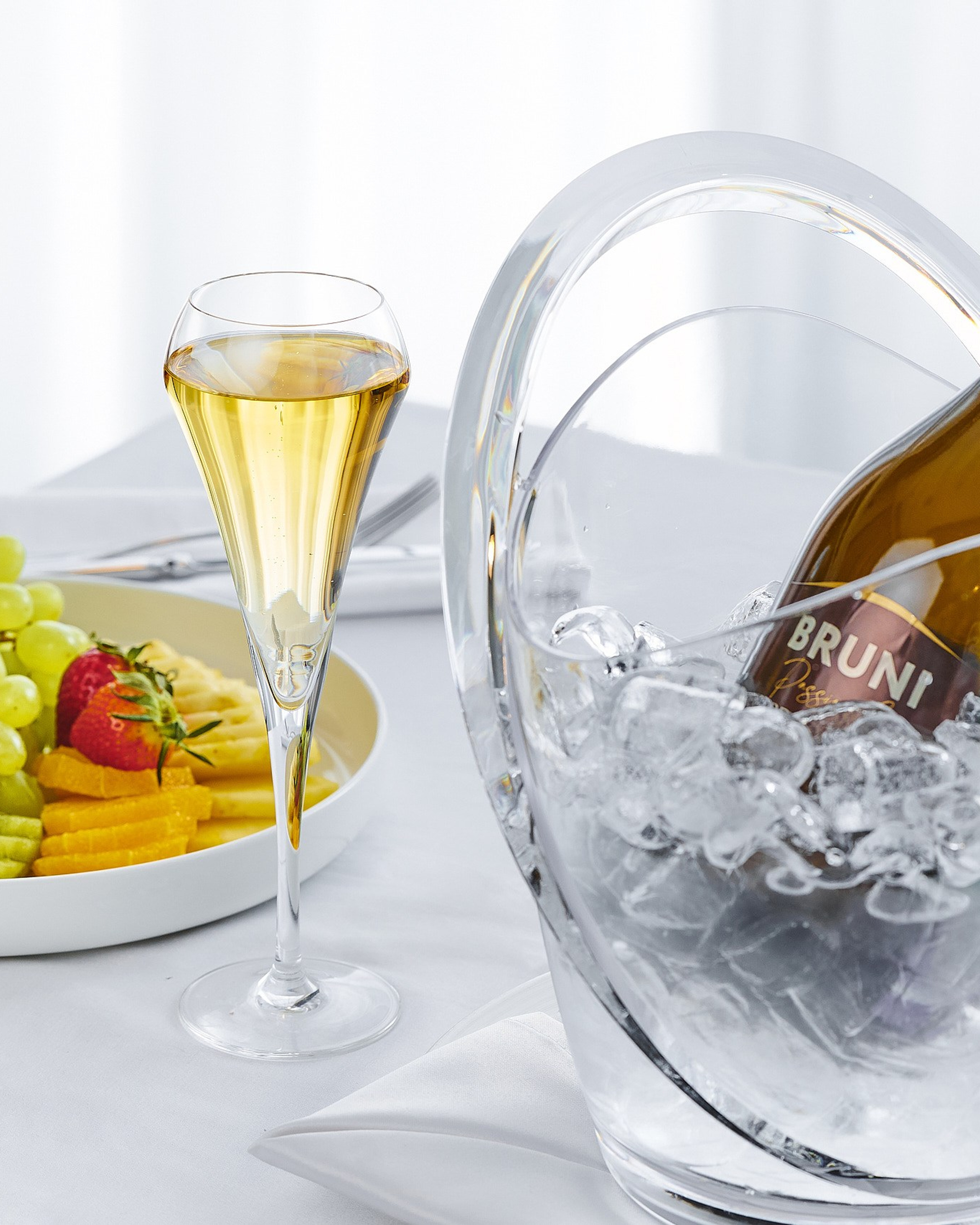 Меню для рум-сервиса отеля Radisson Collection, Сочи