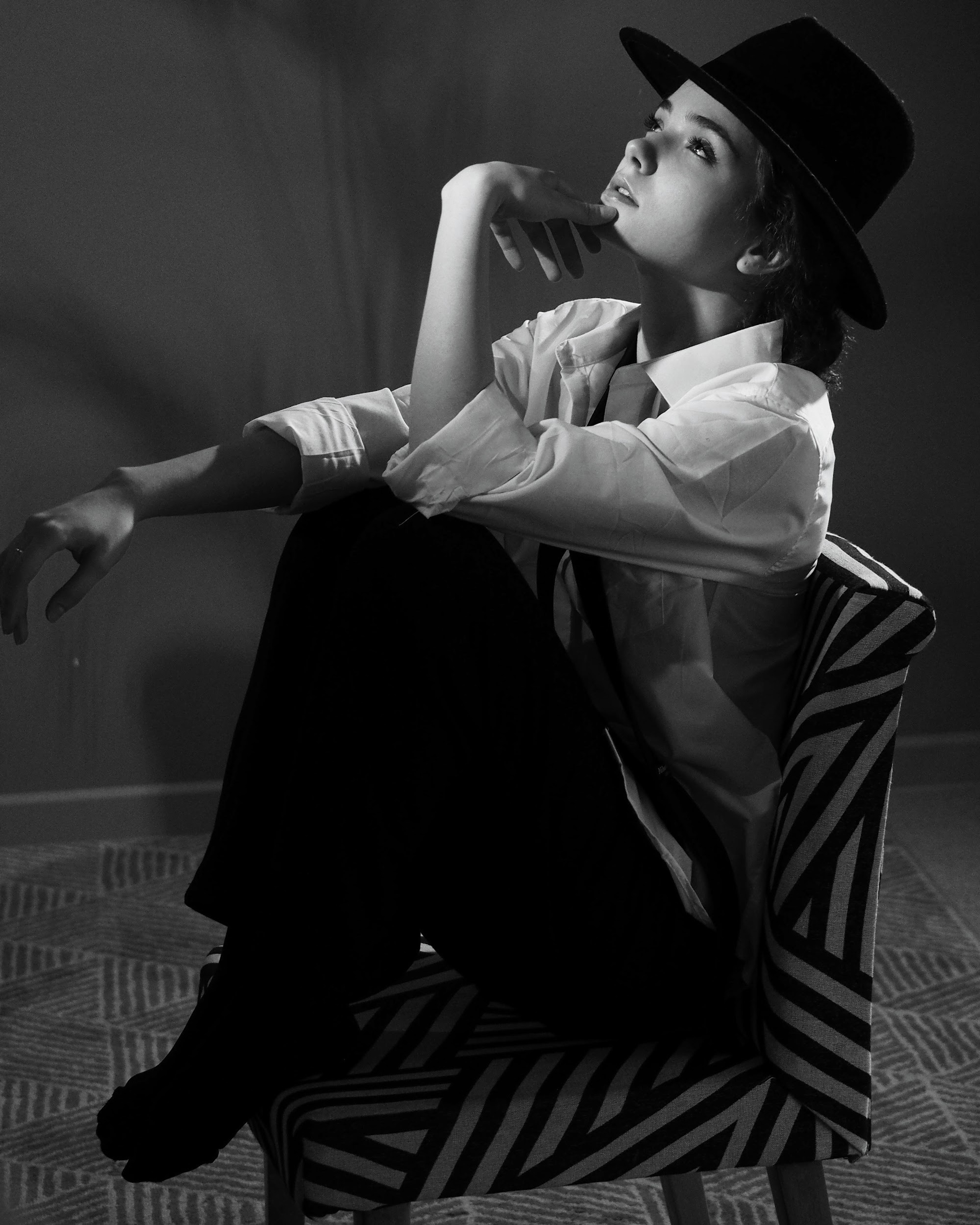 ЖЕНСКИЙ ПОРТРЕТ