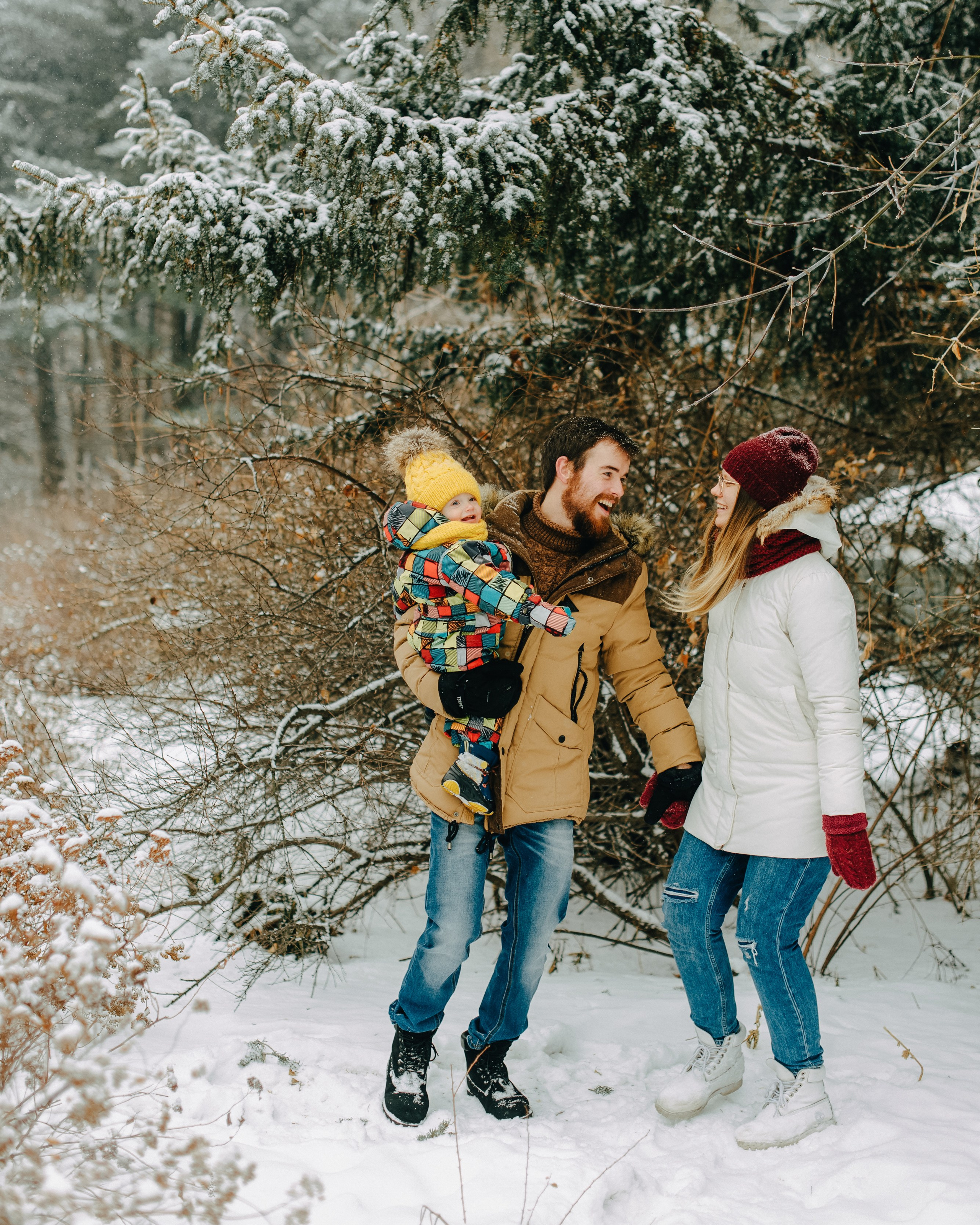 ЛЕТИ СНЕЖОК