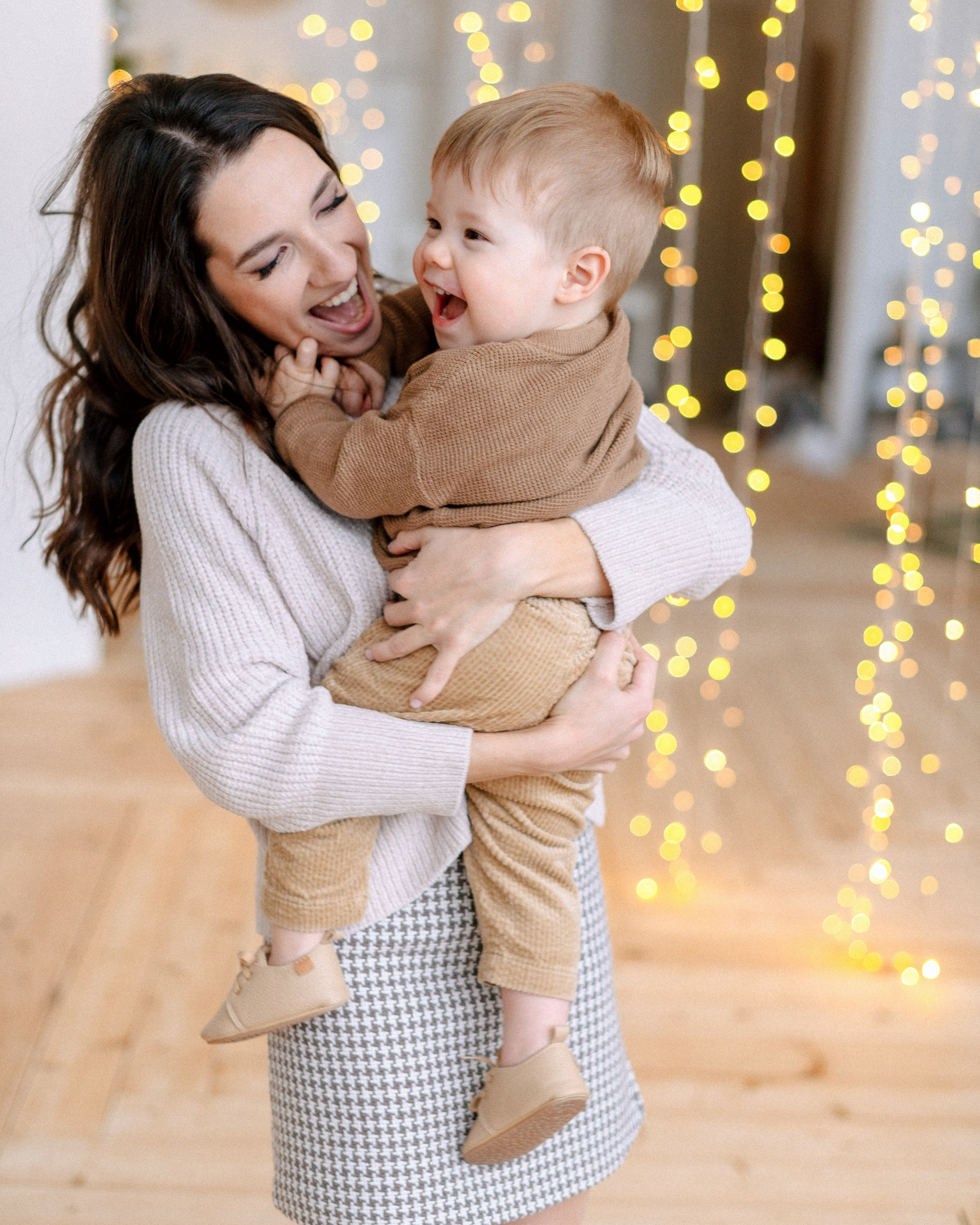 НОВОГОДНИЕ ОГОНЬКИ