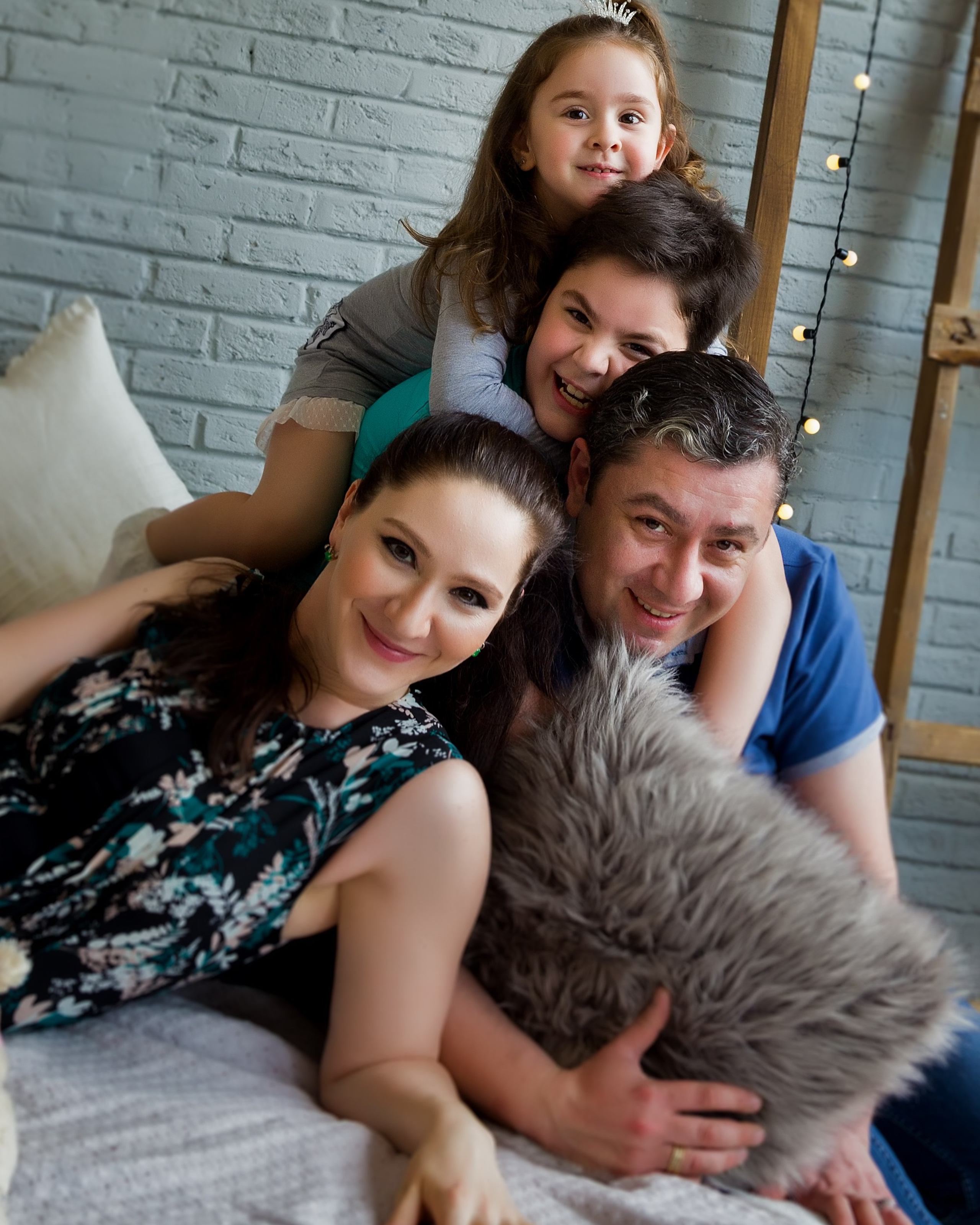 Семейная фотосессия (студия)