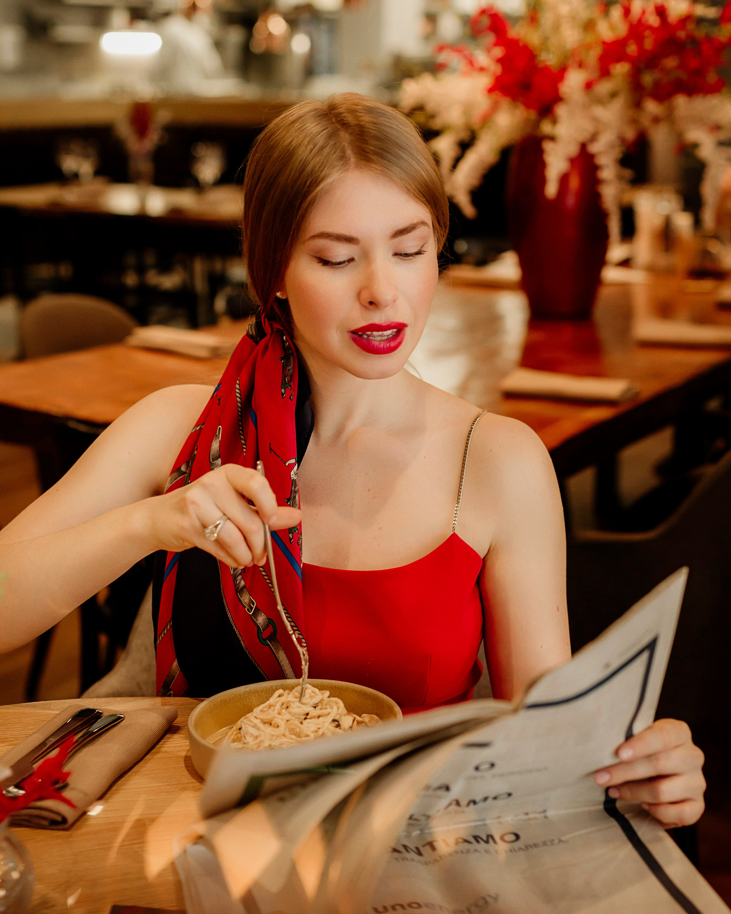 Марина съемка в ресторане