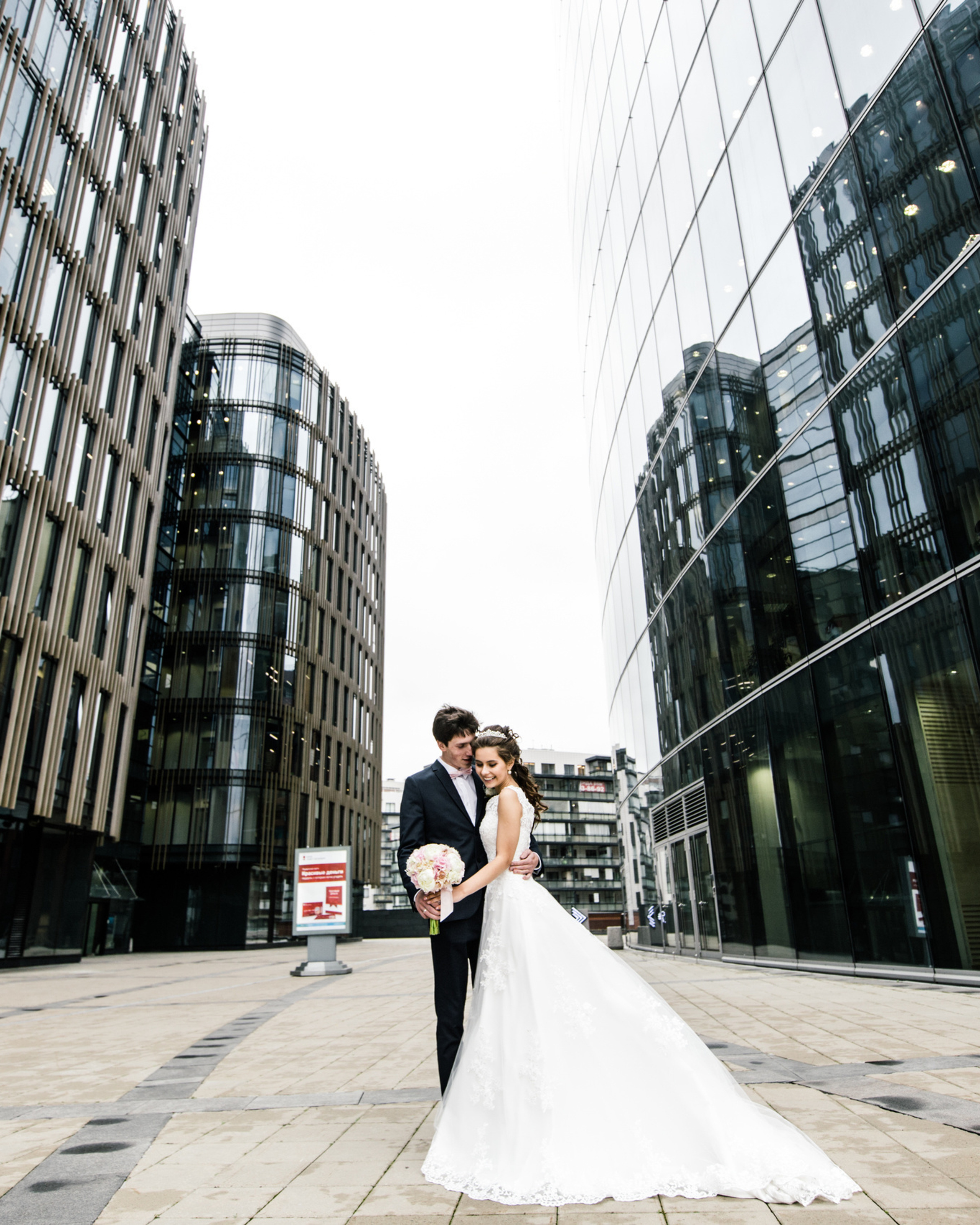 Романтическая прогулка свадебного дня Даши и Влада 11.08.16