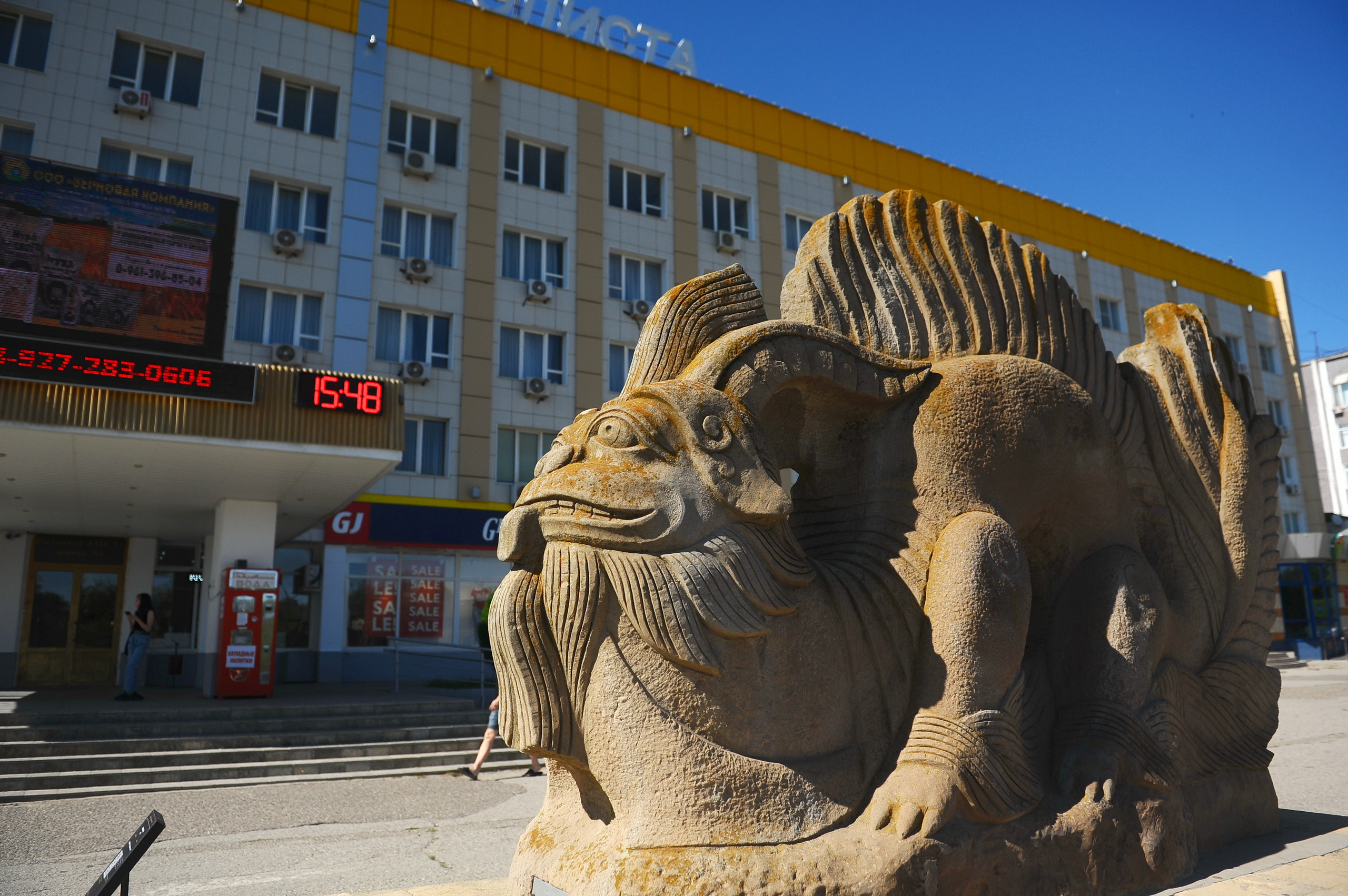 Почему монахи в Калмыкии выливают молоко на костер?. Главная (Home)