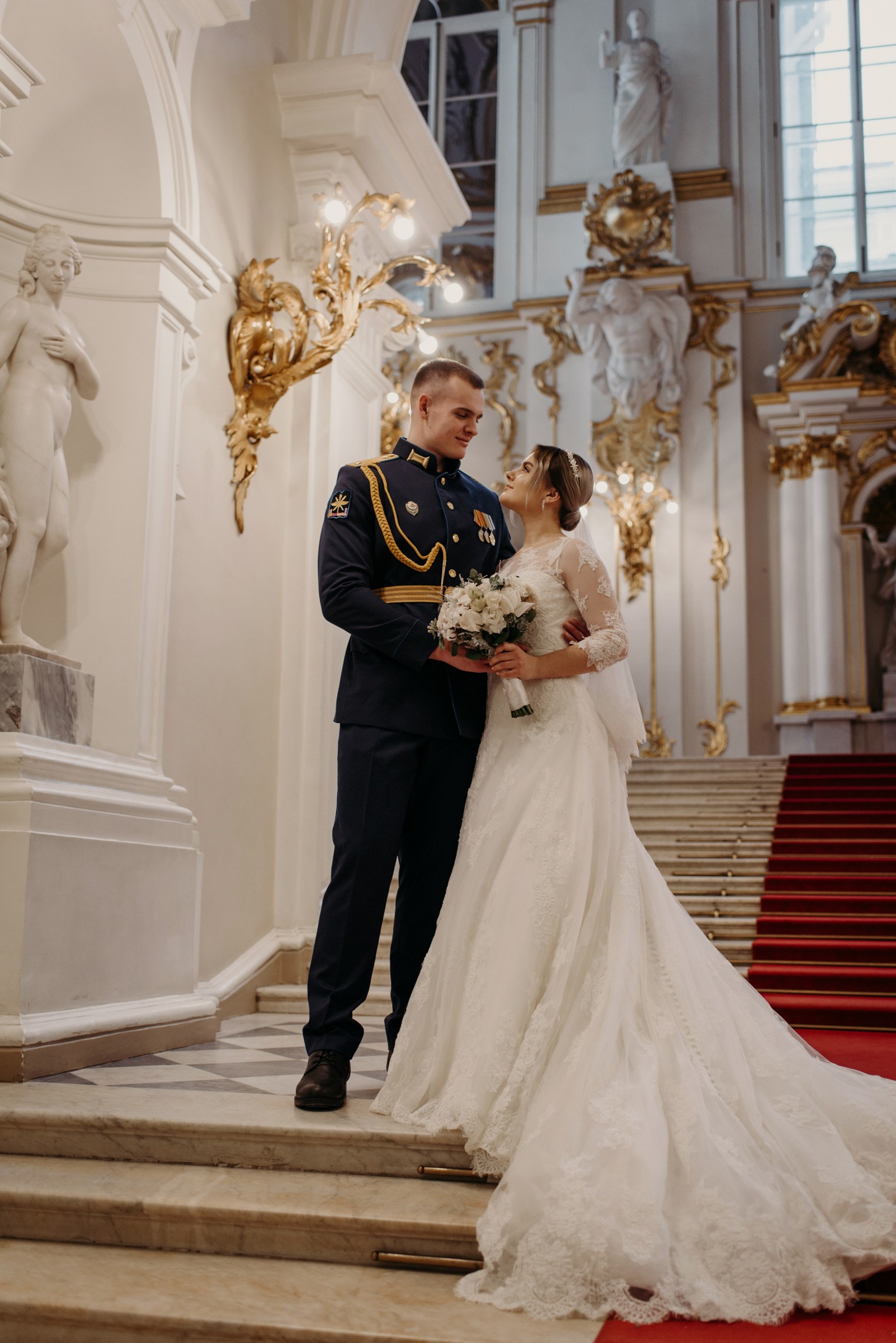 14 дворцов в Санкт-Петербурге для свадебной фотосессии в дождь. Свадебный  фотограф в Санкт-Петербурге Венера Ахметова