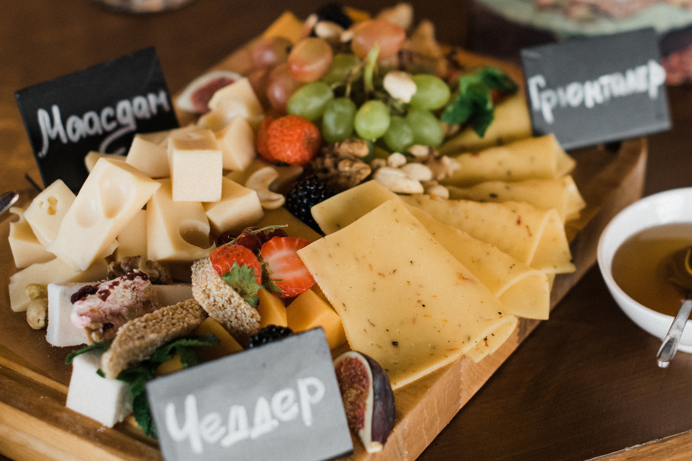 Сырный стол. Кейтеринг Royal Catering | По Москве и Московской области организуем р