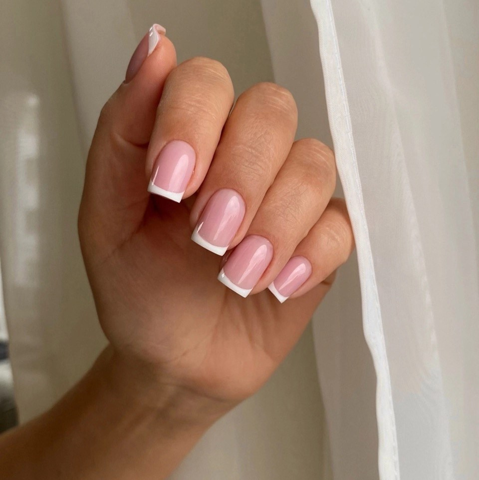 Комбинированный маникюр Севастополь. Маникюр французский Севастополь 