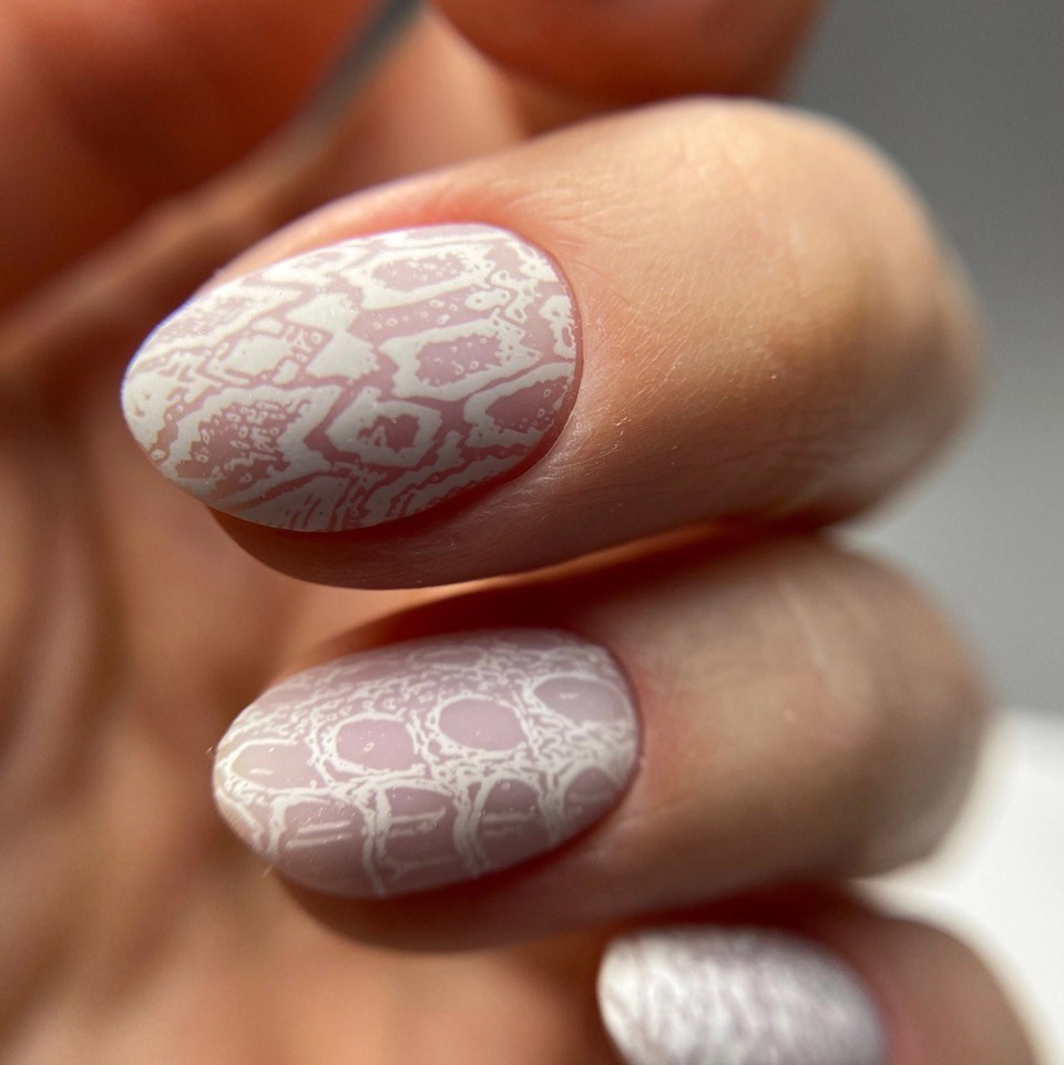 Маникюр с дизайном Севастополь. Маникюр стемпинг Севастополь 