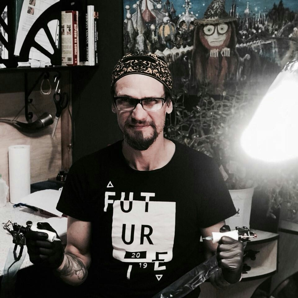 Контакты. Яр Панов Арт.Картины, татуировки, роспись стен и одежды в Москве