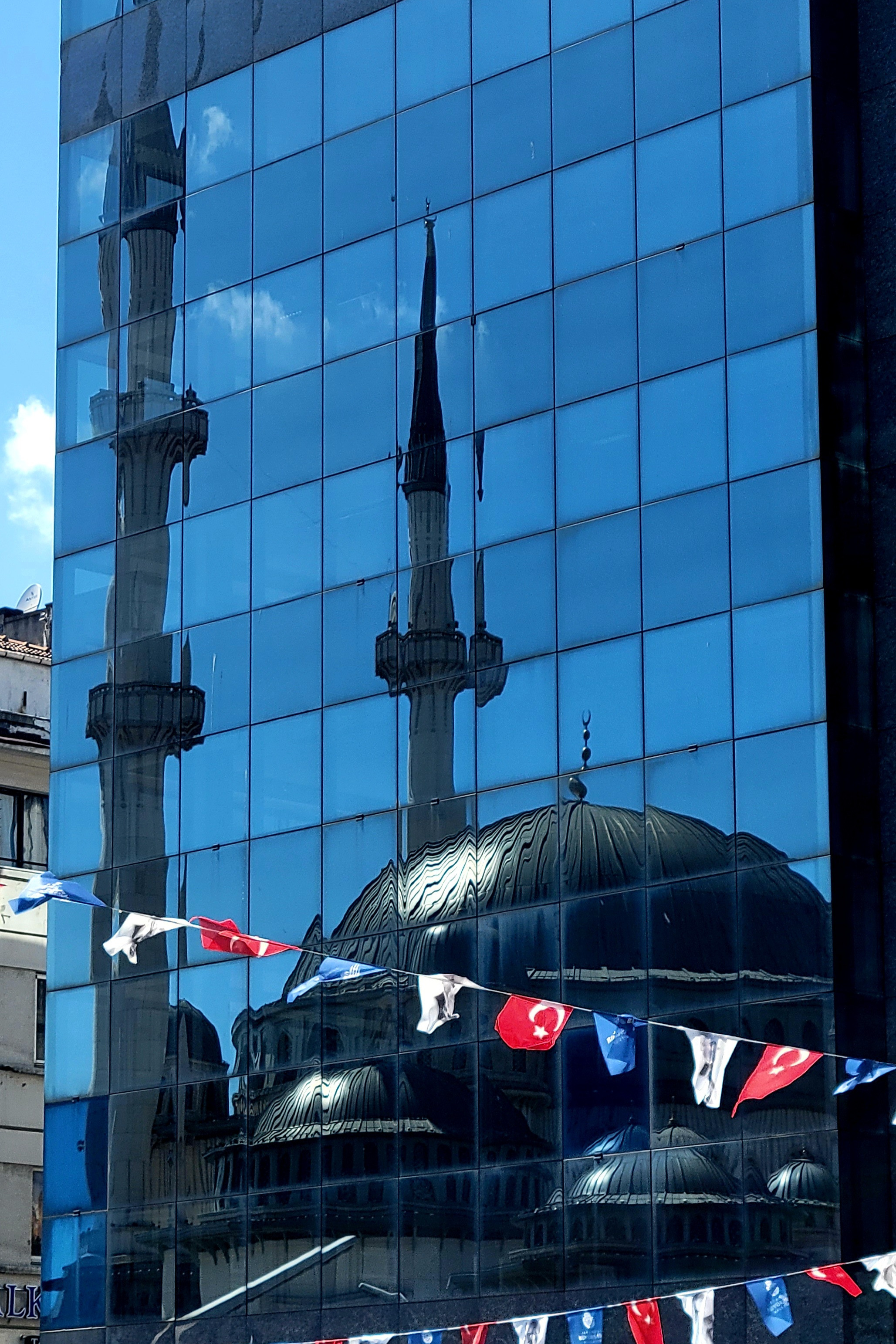 2023. Walk & Fly with Batay