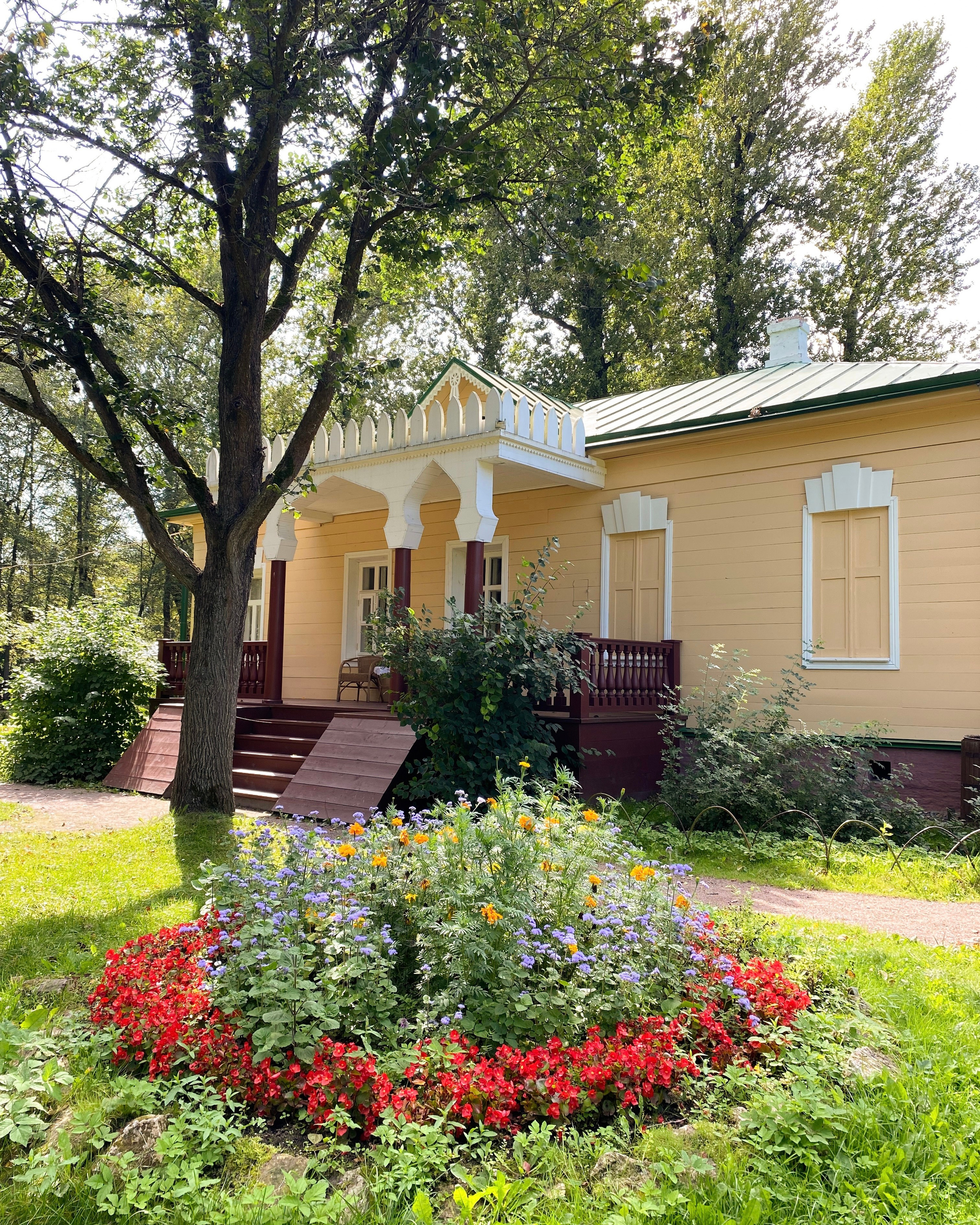 Усадьбы. Экскурсовод по Москве Беляева Валентина