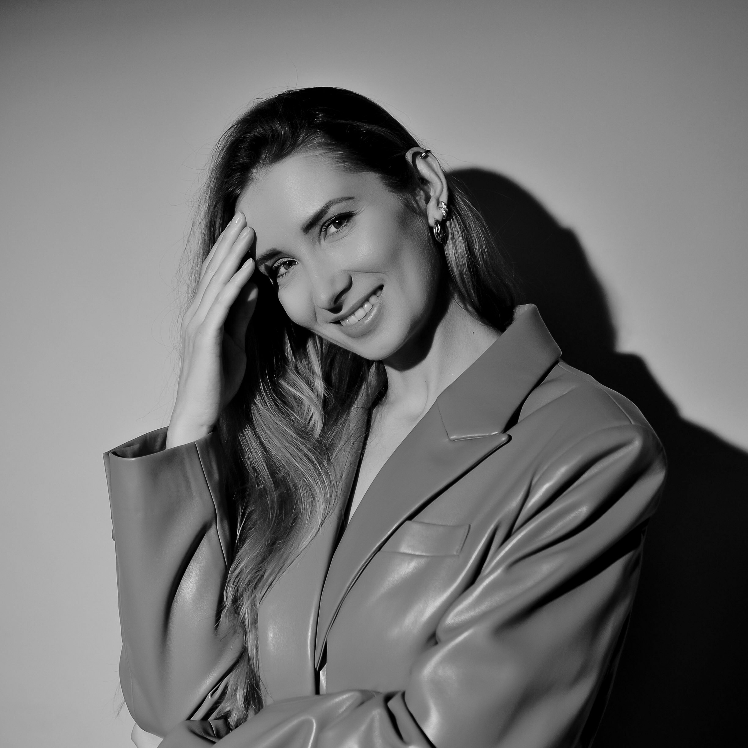 CONTACTS. Anastasiya Karlitskaya. Портретный фотограф