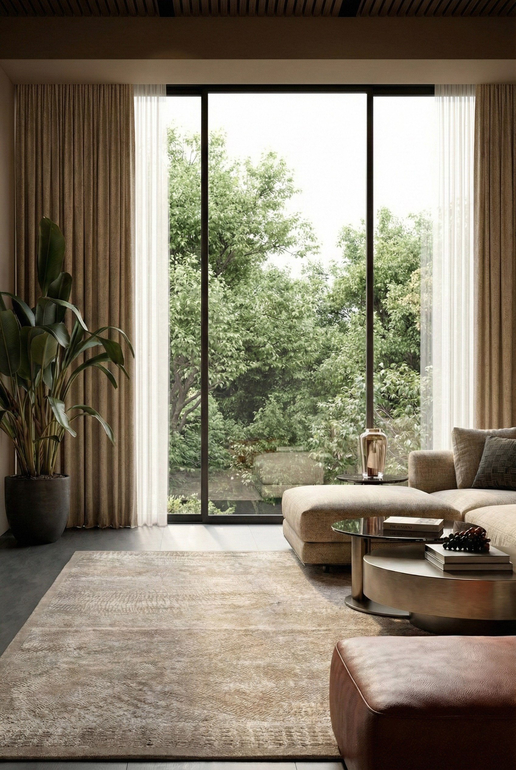 дом в лесу: дизайн гостиной в стиле минимализм в бежевых тонах